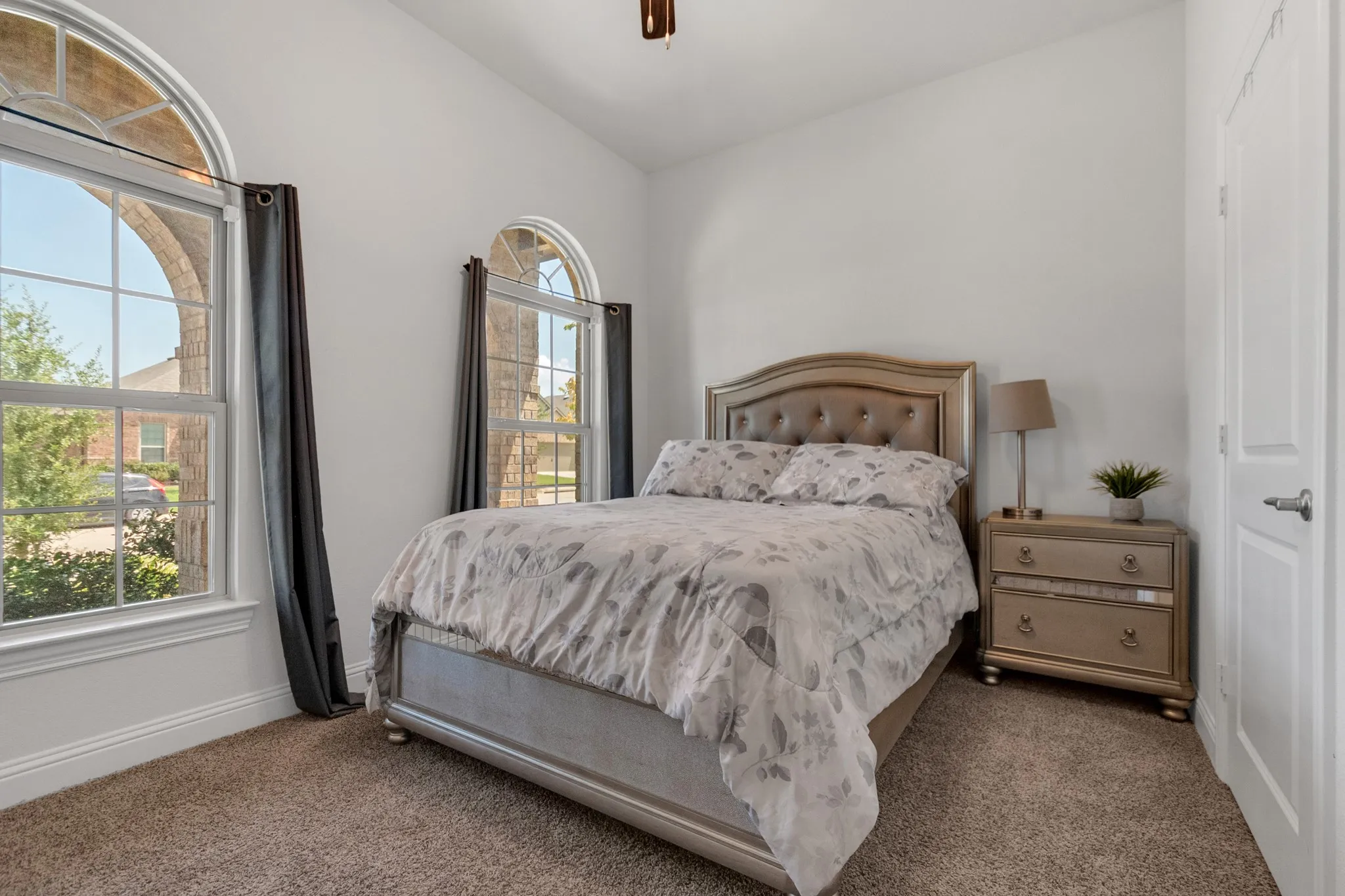 Single Family Residence For Sale in Denton County , 11120 Ranchera Drive, Aubrey, Texas 76227, 3 Bedroom, 2 Bathroom, 2 Garage spaces, 1,706 Sqft, built in 2022, mls#21345049, Real Estate Agent in Aubrey, Homes For Sale in Denton county, Homes For Sale in Aubrey, Realtor in Aubrey Texas, Real Estate Brokerage Independent Realty Texas, Luminita Cordes Realtor