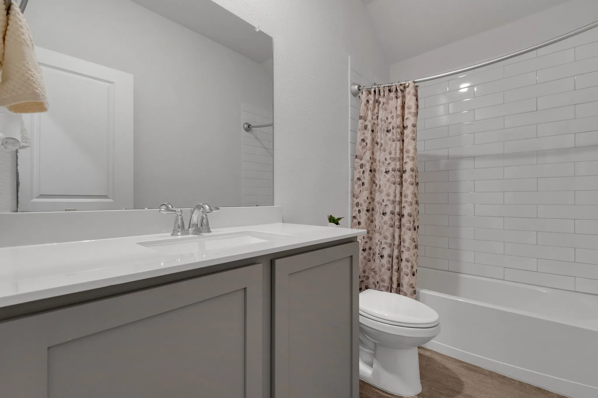Single Family Residence For Sale in Denton County , 11120 Ranchera Drive, Aubrey, Texas 76227, 3 Bedroom, 2 Bathroom, 2 Garage spaces, 1,706 Sqft, built in 2022, mls#21345049, Real Estate Agent in Aubrey, Homes For Sale in Denton county, Homes For Sale in Aubrey, Realtor in Aubrey Texas, Real Estate Brokerage Independent Realty Texas, Luminita Cordes Realtor