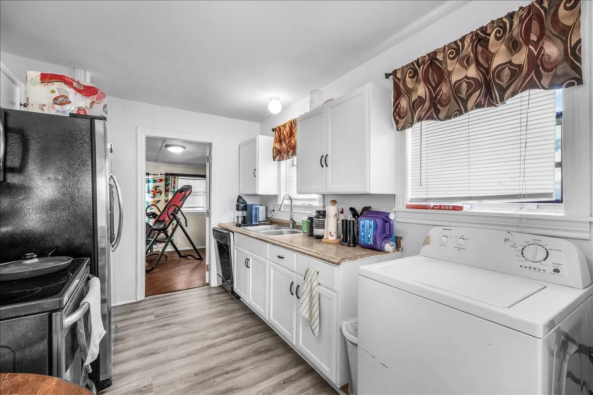 Single Family Residence For Sale in Tarrant County , 1828 Arch Street, Fort Worth, Texas 76105, 3 Bedroom, 1 Bathroom, 1 Garage spaces, 826 Sqft, built in 1947, mls#21346762, Real Estate Agent in Fort Worth, Homes For Sale in Tarrant county, Homes For Sale in Fort Worth, Realtor in Fort Worth Texas, Real Estate Brokerage Independent Realty Texas, Luminita Cordes Realtor