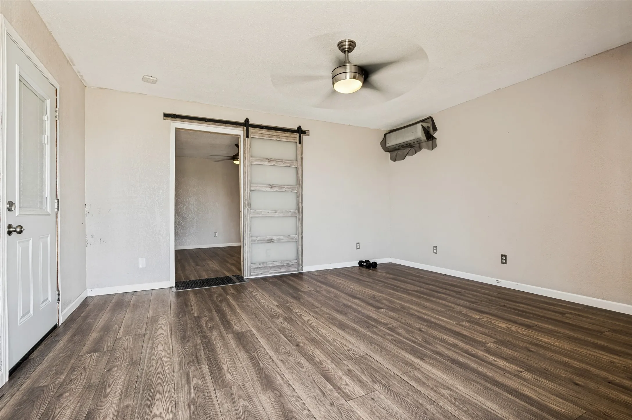 Single Family Residence For Sale in Ellis County , 2806 Cinnamon Springs Road, Glenn Heights, Texas 75154, 3 Bedroom, 2 Bathroom, 4 Garage spaces, 2,202 Sqft, built in 1983, Price $525,000, mls#21345413, Real Estate Agent in Glenn Heights, Homes For Sale in Ellis county, Homes For Sale in Glenn Heights, Realtor in Glenn Heights Texas, Real Estate Brokerage Independent Realty Texas, Luminita Cordes Realtor