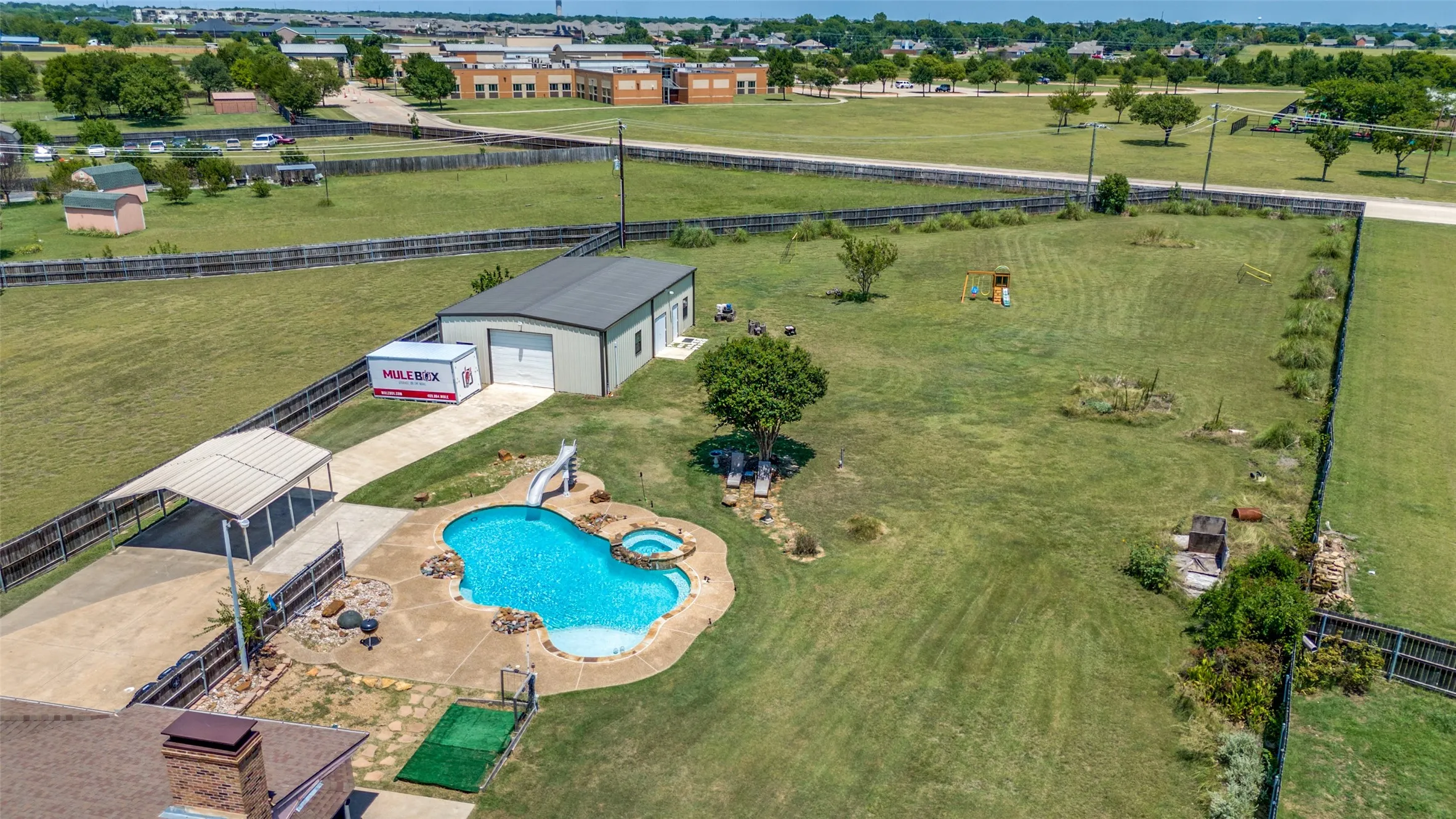 Single Family Residence For Sale in Ellis County , 2806 Cinnamon Springs Road, Glenn Heights, Texas 75154, 3 Bedroom, 2 Bathroom, 4 Garage spaces, 2,202 Sqft, built in 1983, Price $525,000, mls#21345413, Real Estate Agent in Glenn Heights, Homes For Sale in Ellis county, Homes For Sale in Glenn Heights, Realtor in Glenn Heights Texas, Real Estate Brokerage Independent Realty Texas, Luminita Cordes Realtor