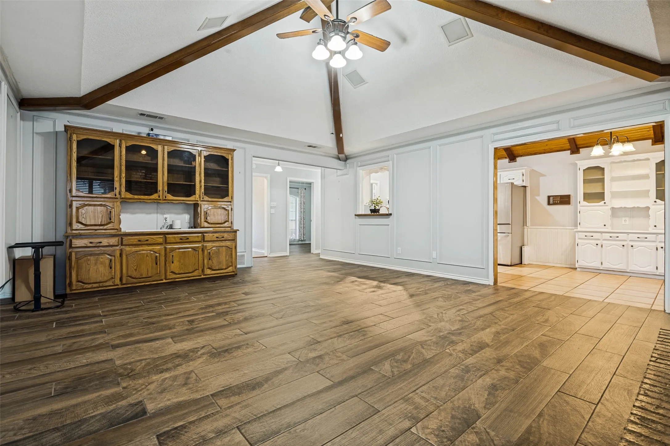 Single Family Residence For Sale in Ellis County , 2806 Cinnamon Springs Road, Glenn Heights, Texas 75154, 3 Bedroom, 2 Bathroom, 4 Garage spaces, 2,202 Sqft, built in 1983, Price $525,000, mls#21345413, Real Estate Agent in Glenn Heights, Homes For Sale in Ellis county, Homes For Sale in Glenn Heights, Realtor in Glenn Heights Texas, Real Estate Brokerage Independent Realty Texas, Luminita Cordes Realtor