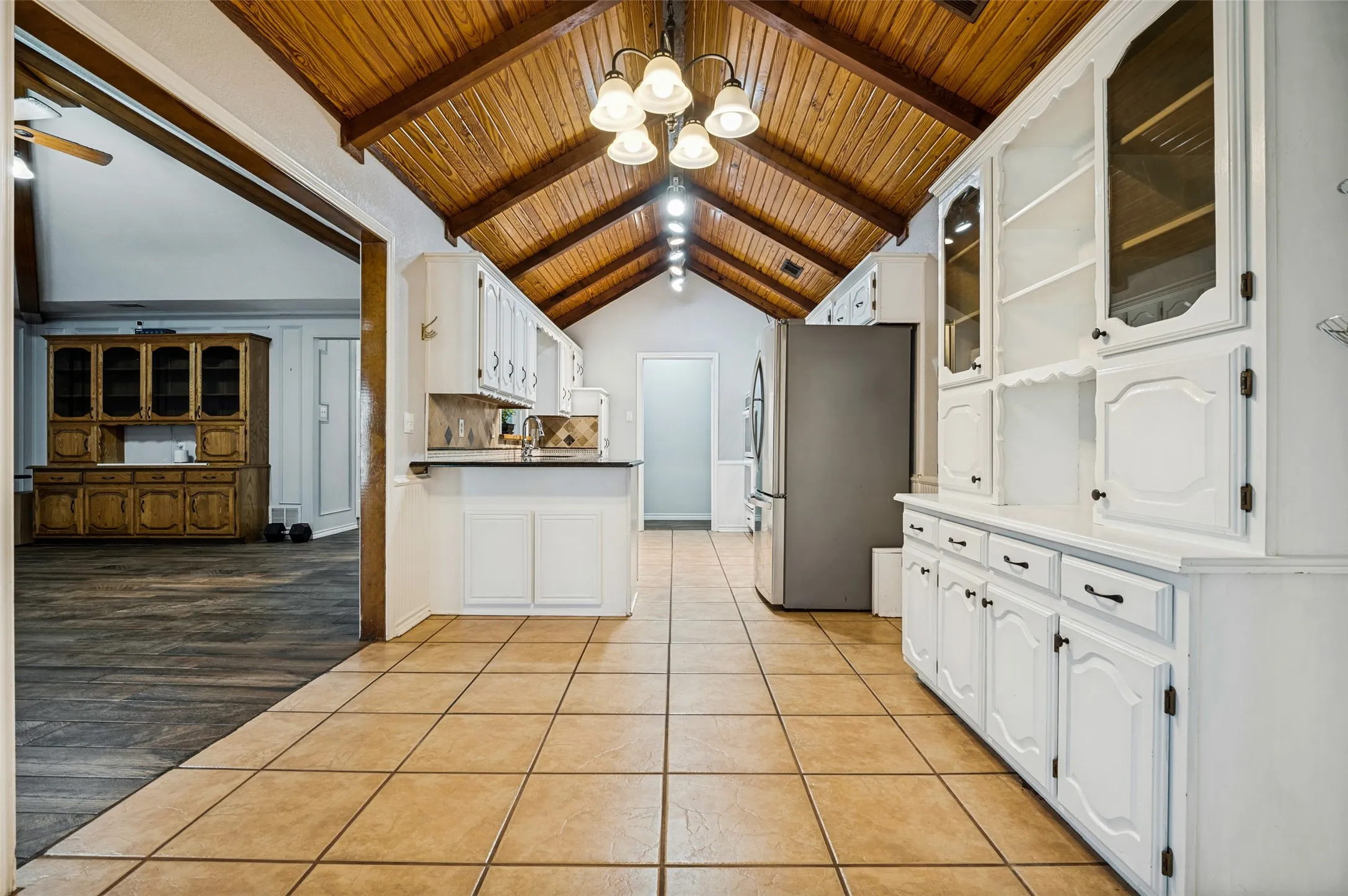 Single Family Residence For Sale in Ellis County , 2806 Cinnamon Springs Road, Glenn Heights, Texas 75154, 3 Bedroom, 2 Bathroom, 4 Garage spaces, 2,202 Sqft, built in 1983, Price $525,000, mls#21345413, Real Estate Agent in Glenn Heights, Homes For Sale in Ellis county, Homes For Sale in Glenn Heights, Realtor in Glenn Heights Texas, Real Estate Brokerage Independent Realty Texas, Luminita Cordes Realtor