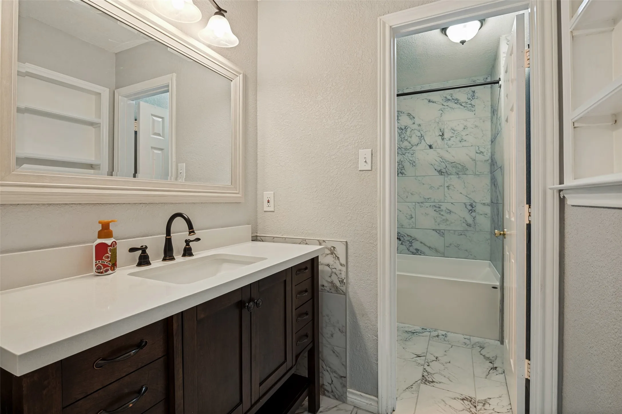 Single Family Residence For Sale in Ellis County , 2806 Cinnamon Springs Road, Glenn Heights, Texas 75154, 3 Bedroom, 2 Bathroom, 4 Garage spaces, 2,202 Sqft, built in 1983, Price $525,000, mls#21345413, Real Estate Agent in Glenn Heights, Homes For Sale in Ellis county, Homes For Sale in Glenn Heights, Realtor in Glenn Heights Texas, Real Estate Brokerage Independent Realty Texas, Luminita Cordes Realtor