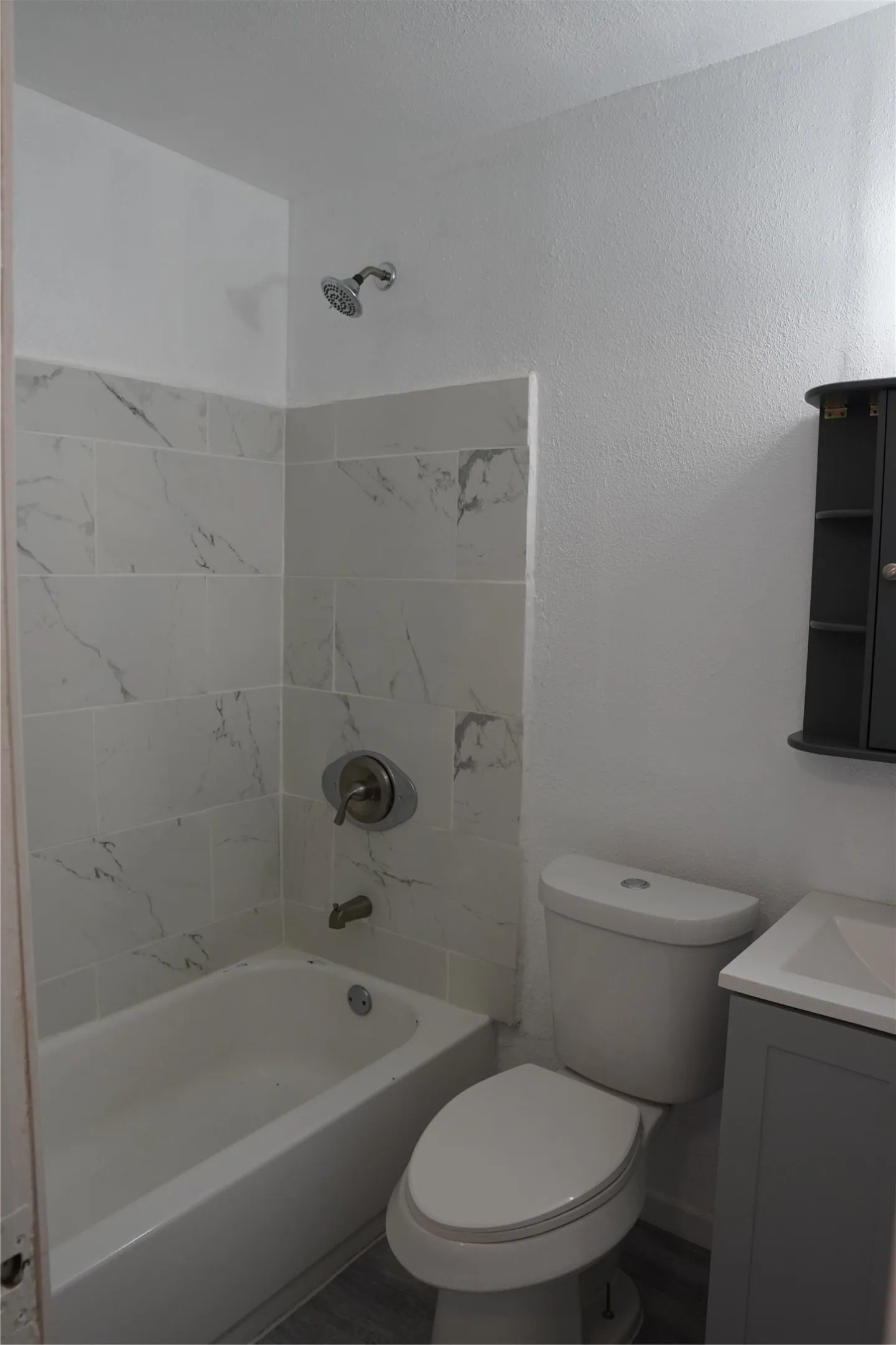 Apartment For Rent in Tarrant County , 6756 Trail Lake Drive B, Fort Worth, Texas 76133, 2 Bedroom, 2 Bathroom, Garage spaces, 1,064 Sqft, built in 1971, mls#21347240, Real Estate Agent in Fort Worth, Homes For Rent in Tarrant county, Homes For Rent in Fort Worth, Realtor in Fort Worth Texas, Real Estate Brokerage Independent Realty Texas, Luminita Cordes Realtor