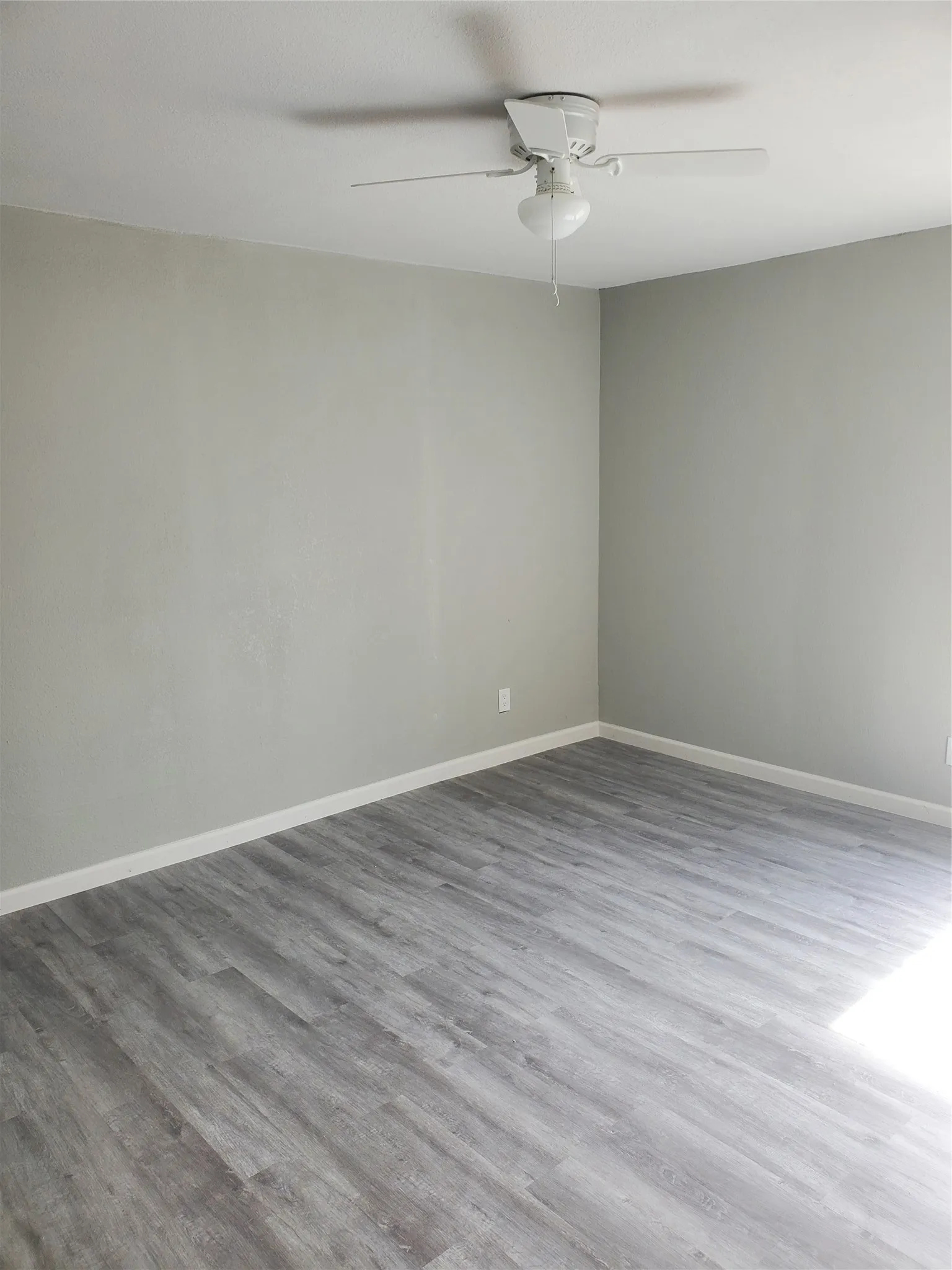 Apartment For Rent in Tarrant County , 6756 Trail Lake Drive B, Fort Worth, Texas 76133, 2 Bedroom, 2 Bathroom, Garage spaces, 1,064 Sqft, built in 1971, mls#21347240, Real Estate Agent in Fort Worth, Homes For Rent in Tarrant county, Homes For Rent in Fort Worth, Realtor in Fort Worth Texas, Real Estate Brokerage Independent Realty Texas, Luminita Cordes Realtor