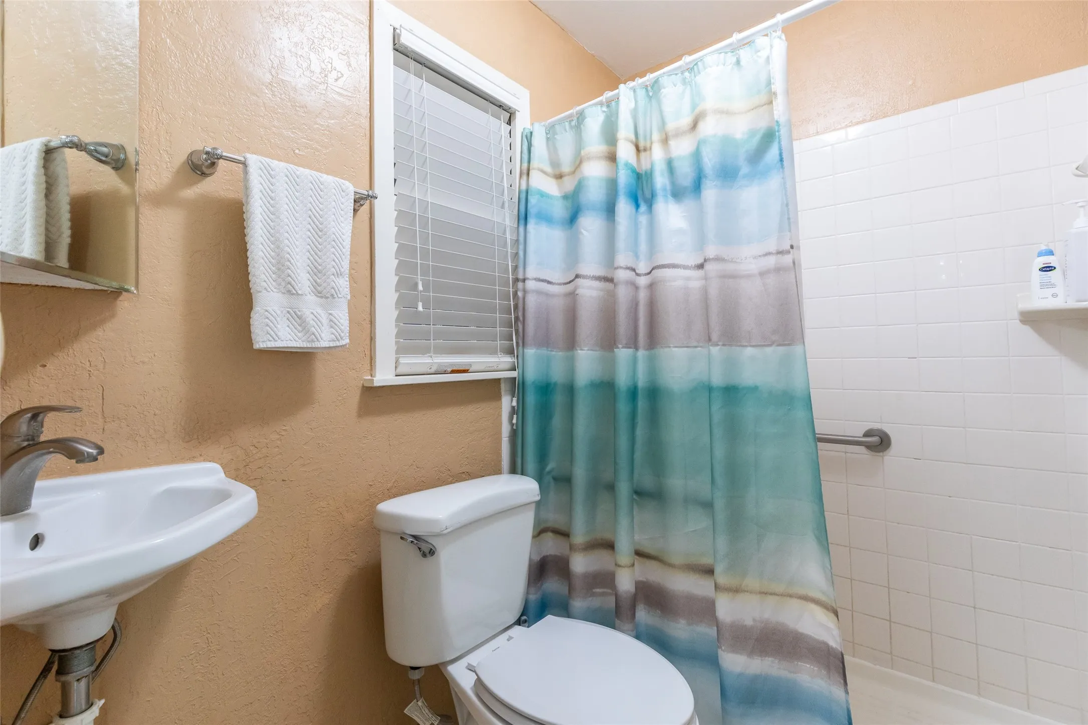 Single Family Residence For Sale in Taylor County , 4082 Potomac Avenue, Abilene, Texas 79605, 3 Bedroom, 2 Bathroom, 2 Garage spaces, 1,570 Sqft, built in 1949, mls#21345559, Real Estate Agent in Abilene, Homes For Sale in Taylor county, Homes For Sale in Abilene, Realtor in Abilene Texas, Real Estate Brokerage Independent Realty Texas, Luminita Cordes Realtor