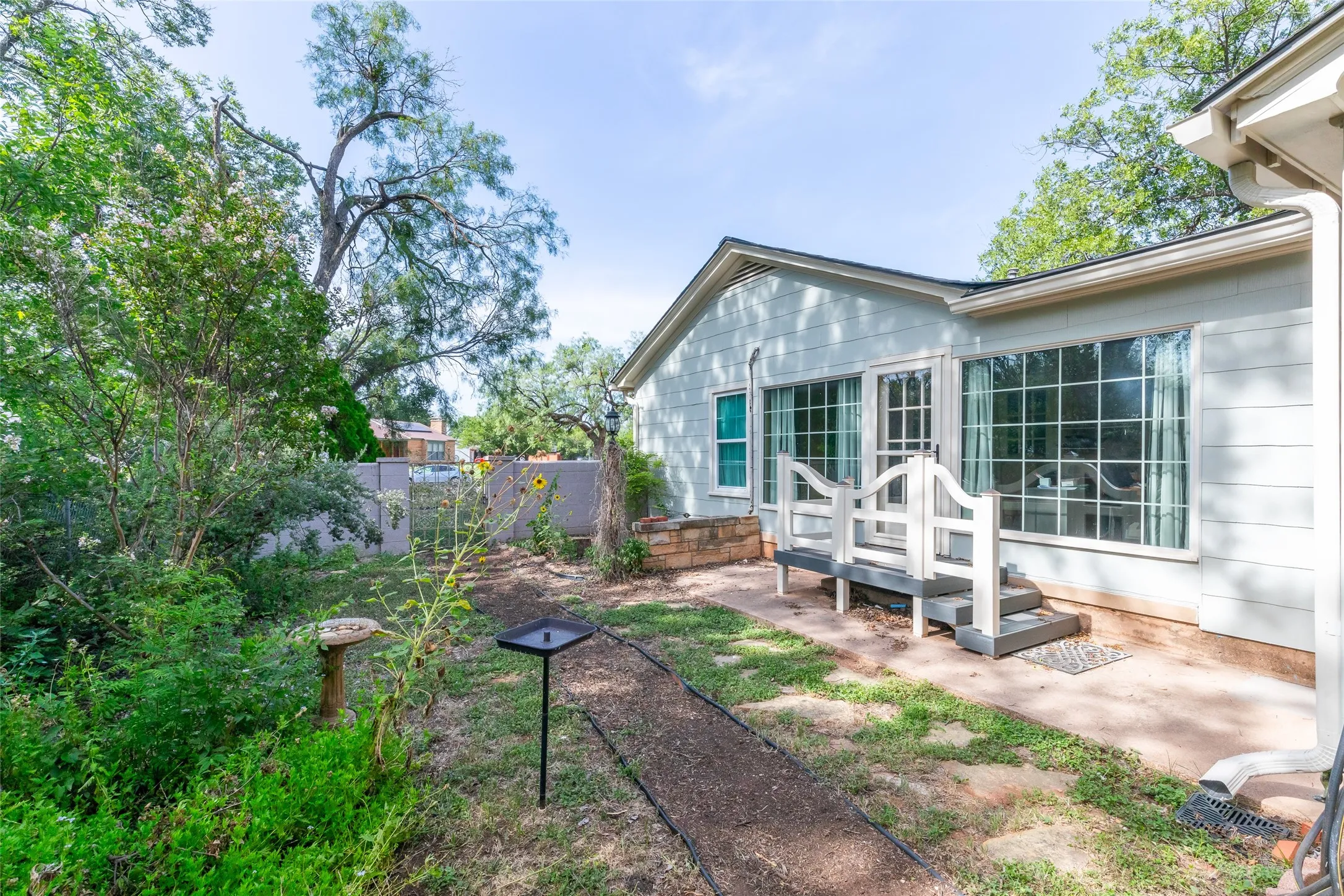 Single Family Residence For Sale in Taylor County , 4082 Potomac Avenue, Abilene, Texas 79605, 3 Bedroom, 2 Bathroom, 2 Garage spaces, 1,570 Sqft, built in 1949, mls#21345559, Real Estate Agent in Abilene, Homes For Sale in Taylor county, Homes For Sale in Abilene, Realtor in Abilene Texas, Real Estate Brokerage Independent Realty Texas, Luminita Cordes Realtor