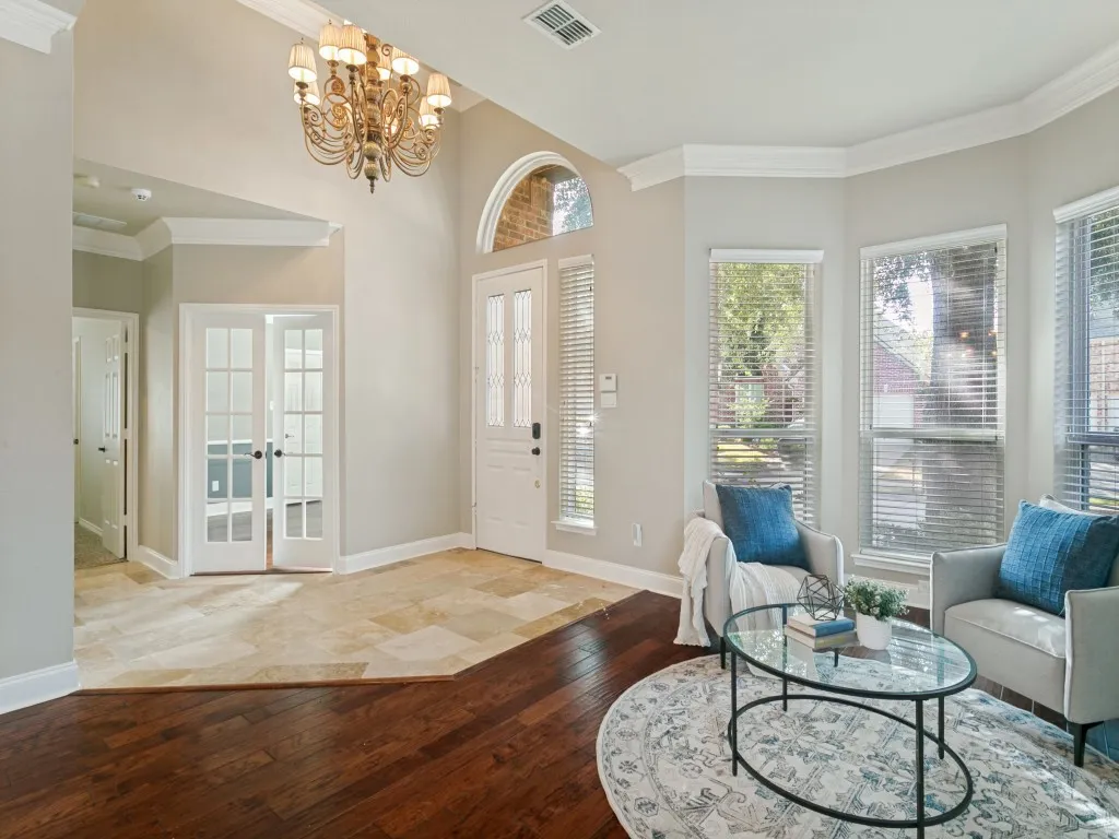 Single Family Residence For Sale in Dallas County , 8605 Wellington Point Drive, Irving, Texas 75063, 3 Bedroom, 2 Bathroom, 2 Garage spaces, 1,911 Sqft, built in 1993, mls#21345908, Real Estate Agent in Irving, Homes For Sale in Dallas county, Homes For Sale in Irving, Realtor in Irving Texas, Real Estate Brokerage Independent Realty Texas, Luminita Cordes Realtor