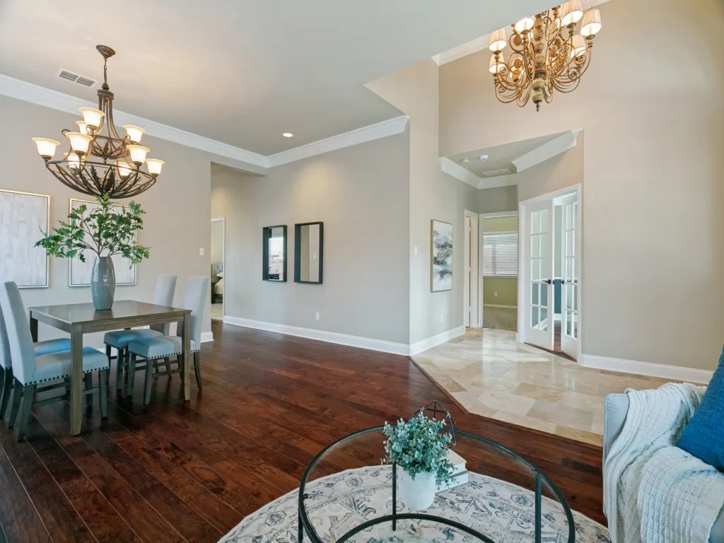 Single Family Residence For Sale in Dallas County , 8605 Wellington Point Drive, Irving, Texas 75063, 3 Bedroom, 2 Bathroom, 2 Garage spaces, 1,911 Sqft, built in 1993, mls#21345908, Real Estate Agent in Irving, Homes For Sale in Dallas county, Homes For Sale in Irving, Realtor in Irving Texas, Real Estate Brokerage Independent Realty Texas, Luminita Cordes Realtor