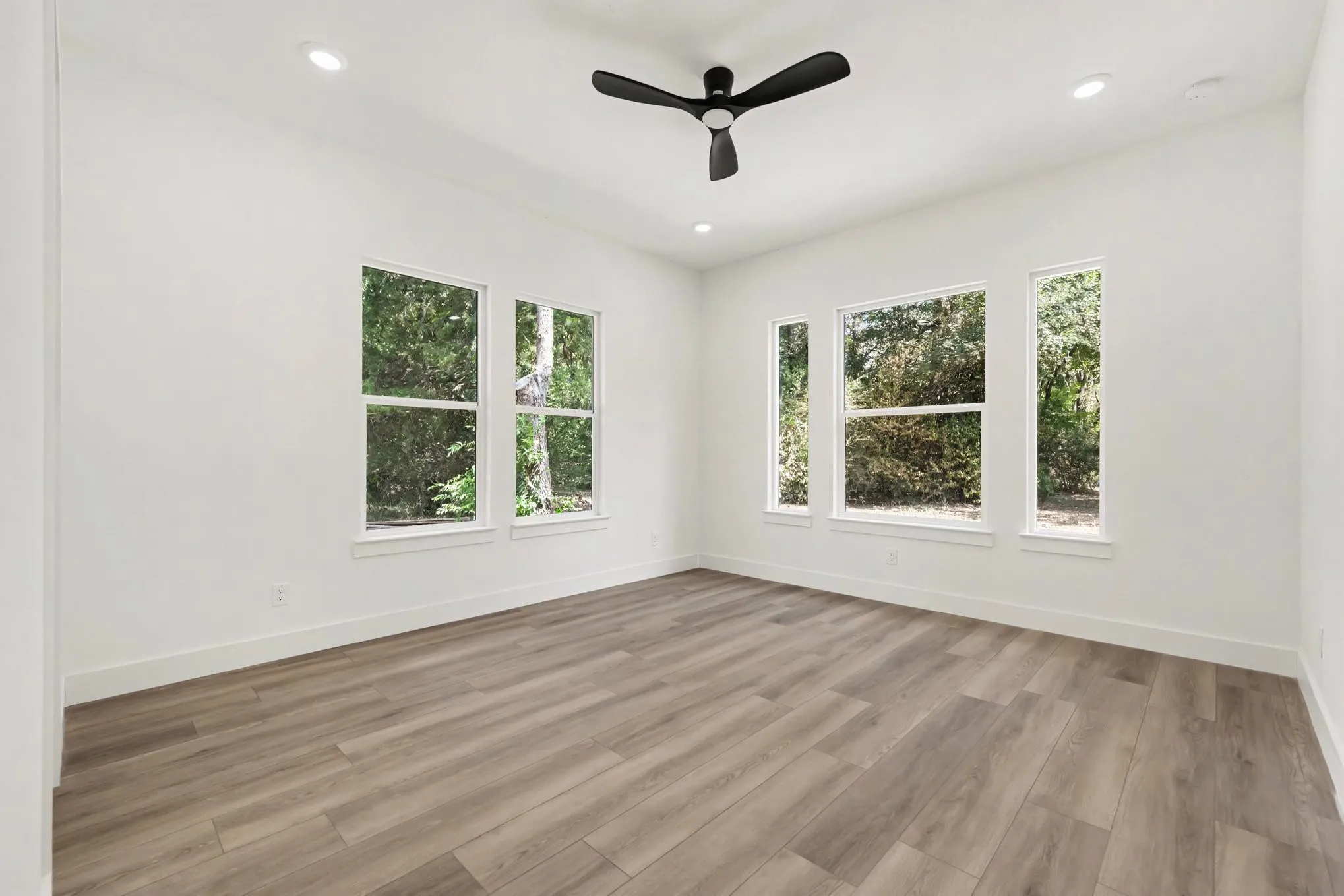 Single Family Residence For Sale in Dallas County , 3804 De Maggio Avenue, Dallas, Texas 75210, 3 Bedroom, 2 Bathroom, 2 Garage spaces, 1,818 Sqft, built in 2026, mls#21334137, Real Estate Agent in Dallas, Homes For Sale in Dallas county, Homes For Sale in Dallas, Realtor in Dallas Texas, Real Estate Brokerage Independent Realty Texas, Luminita Cordes Realtor