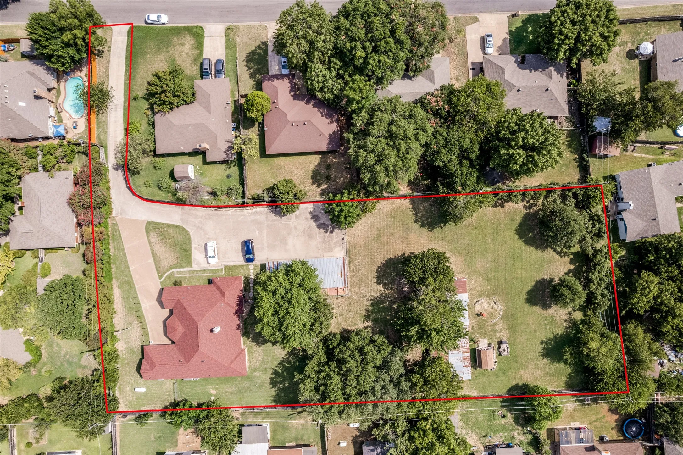 Single Family Residence For Sale in Tarrant County , 1425 Tobie Layne Street, Benbrook, Texas 76126, 4 Bedroom, 3 Bathroom, 1 Garage spaces, 2,758 Sqft, built in 2005, mls#21346035, Real Estate Agent in Benbrook, Homes For Sale in Tarrant county, Homes For Sale in Benbrook, Realtor in Benbrook Texas, Real Estate Brokerage Independent Realty Texas, Luminita Cordes Realtor