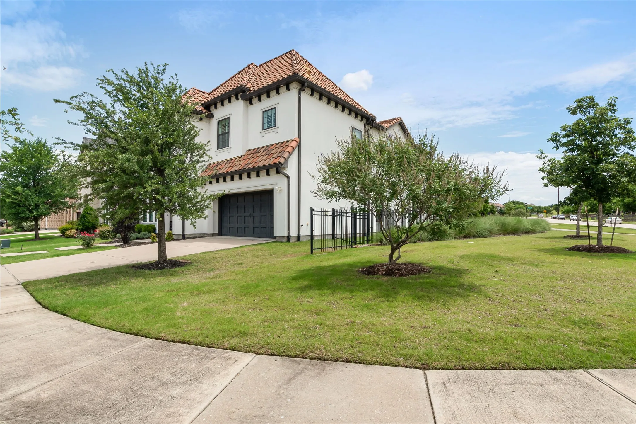 Corner lot with extra space