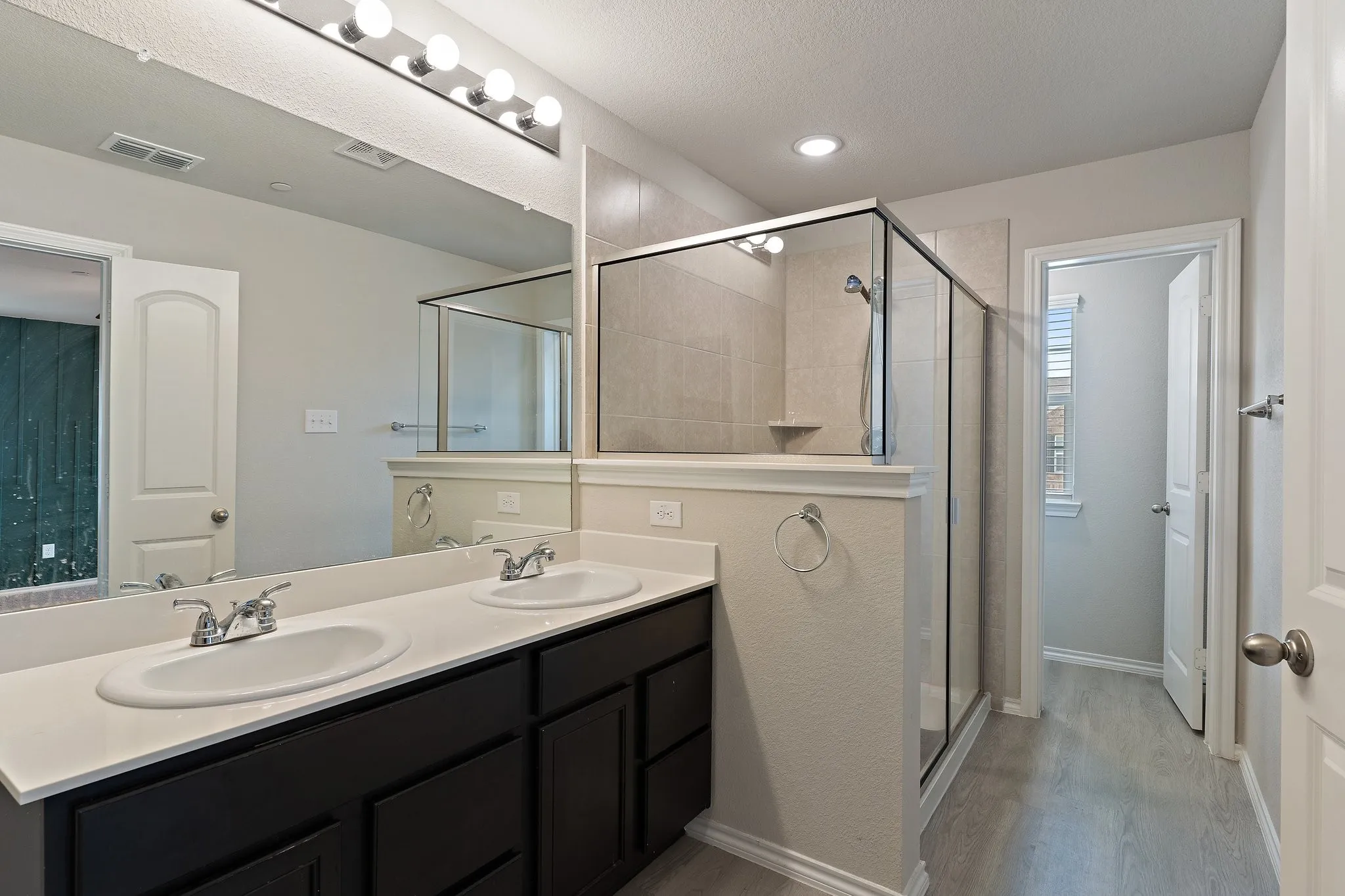 Single Family Residence For Rent in Dallas County , 2833 Bellflower Drive, Mesquite, Texas 75150, 3 Bedroom, 3 Bathroom, 2 Garage spaces, 1,764 Sqft, built in 2021, mls#21347236, Real Estate Agent in Mesquite, Homes For Rent in Dallas county, Homes For Rent in Mesquite, Realtor in Mesquite Texas, Real Estate Brokerage Independent Realty Texas, Luminita Cordes Realtor