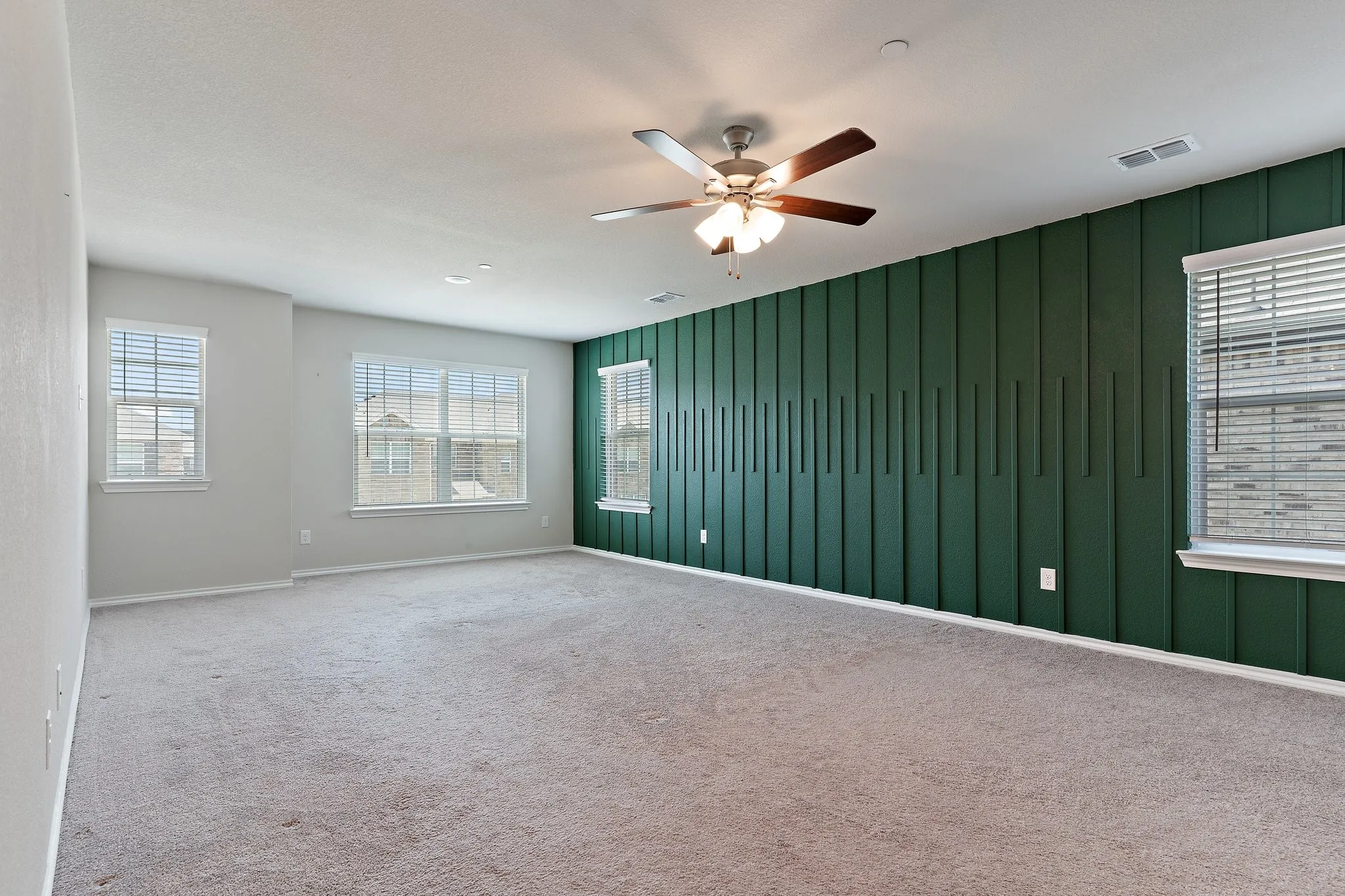 Single Family Residence For Rent in Dallas County , 2833 Bellflower Drive, Mesquite, Texas 75150, 3 Bedroom, 3 Bathroom, 2 Garage spaces, 1,764 Sqft, built in 2021, mls#21347236, Real Estate Agent in Mesquite, Homes For Rent in Dallas county, Homes For Rent in Mesquite, Realtor in Mesquite Texas, Real Estate Brokerage Independent Realty Texas, Luminita Cordes Realtor