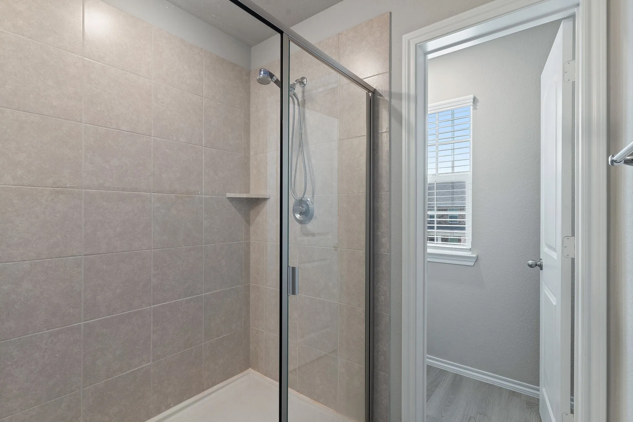 Single Family Residence For Rent in Dallas County , 2833 Bellflower Drive, Mesquite, Texas 75150, 3 Bedroom, 3 Bathroom, 2 Garage spaces, 1,764 Sqft, built in 2021, mls#21347236, Real Estate Agent in Mesquite, Homes For Rent in Dallas county, Homes For Rent in Mesquite, Realtor in Mesquite Texas, Real Estate Brokerage Independent Realty Texas, Luminita Cordes Realtor