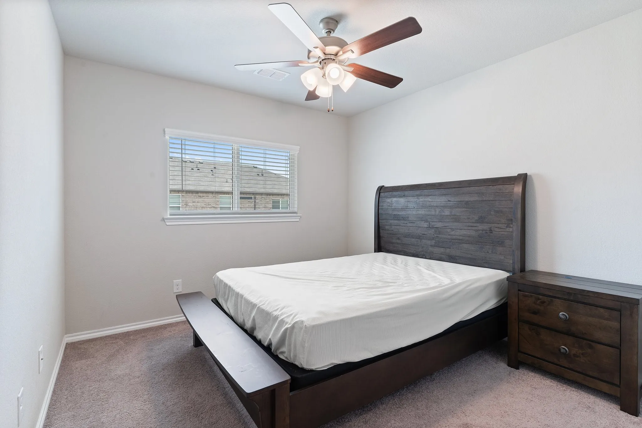 Single Family Residence For Rent in Dallas County , 2833 Bellflower Drive, Mesquite, Texas 75150, 3 Bedroom, 3 Bathroom, 2 Garage spaces, 1,764 Sqft, built in 2021, mls#21347236, Real Estate Agent in Mesquite, Homes For Rent in Dallas county, Homes For Rent in Mesquite, Realtor in Mesquite Texas, Real Estate Brokerage Independent Realty Texas, Luminita Cordes Realtor