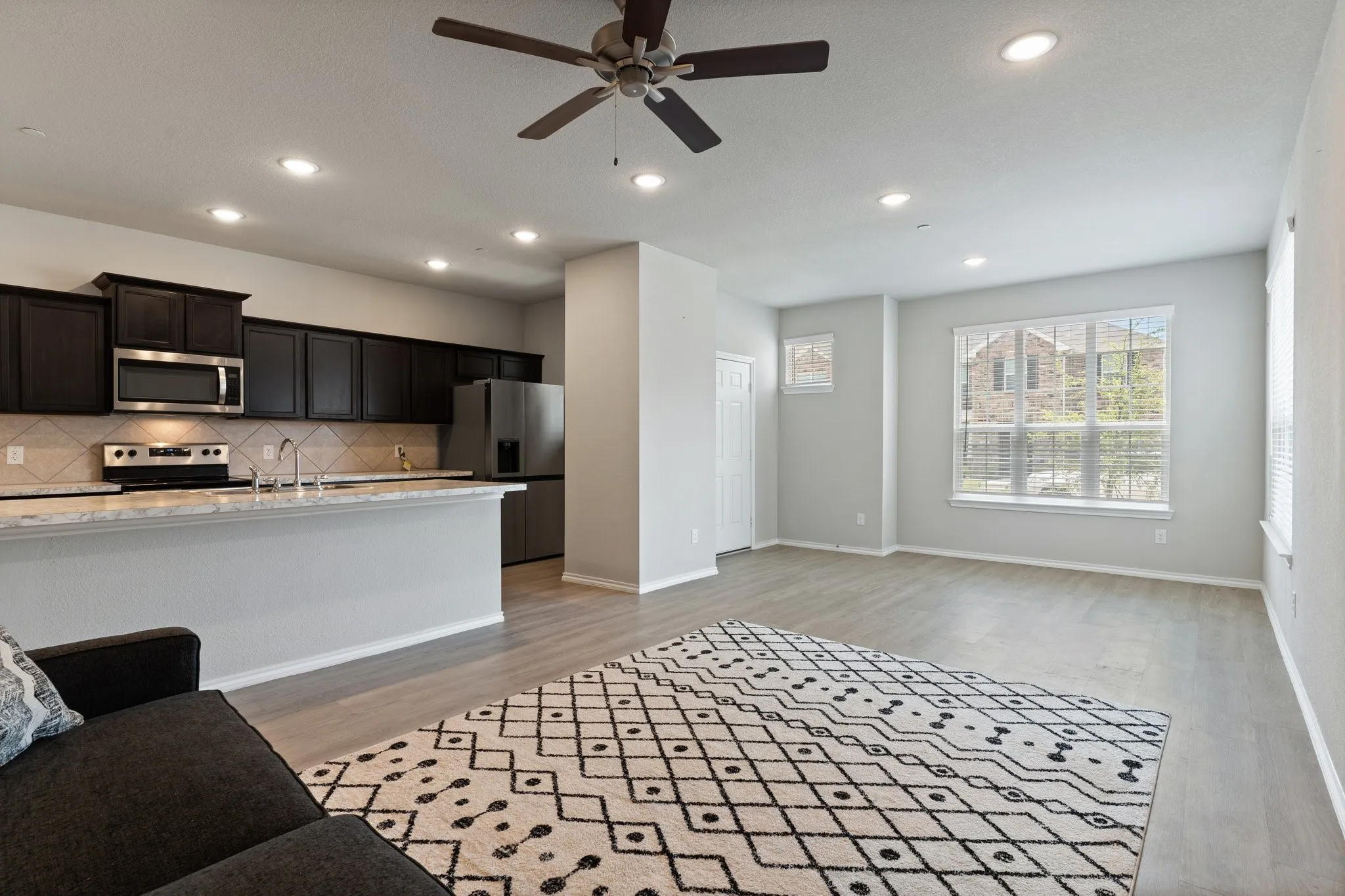 Single Family Residence For Rent in Dallas County , 2833 Bellflower Drive, Mesquite, Texas 75150, 3 Bedroom, 3 Bathroom, 2 Garage spaces, 1,764 Sqft, built in 2021, mls#21347236, Real Estate Agent in Mesquite, Homes For Rent in Dallas county, Homes For Rent in Mesquite, Realtor in Mesquite Texas, Real Estate Brokerage Independent Realty Texas, Luminita Cordes Realtor