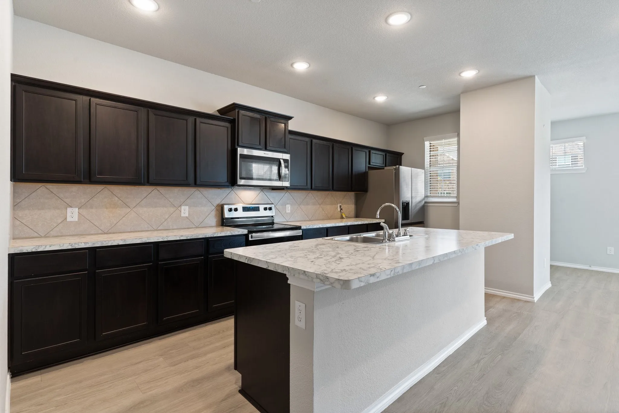 Single Family Residence For Rent in Dallas County , 2833 Bellflower Drive, Mesquite, Texas 75150, 3 Bedroom, 3 Bathroom, 2 Garage spaces, 1,764 Sqft, built in 2021, mls#21347236, Real Estate Agent in Mesquite, Homes For Rent in Dallas county, Homes For Rent in Mesquite, Realtor in Mesquite Texas, Real Estate Brokerage Independent Realty Texas, Luminita Cordes Realtor