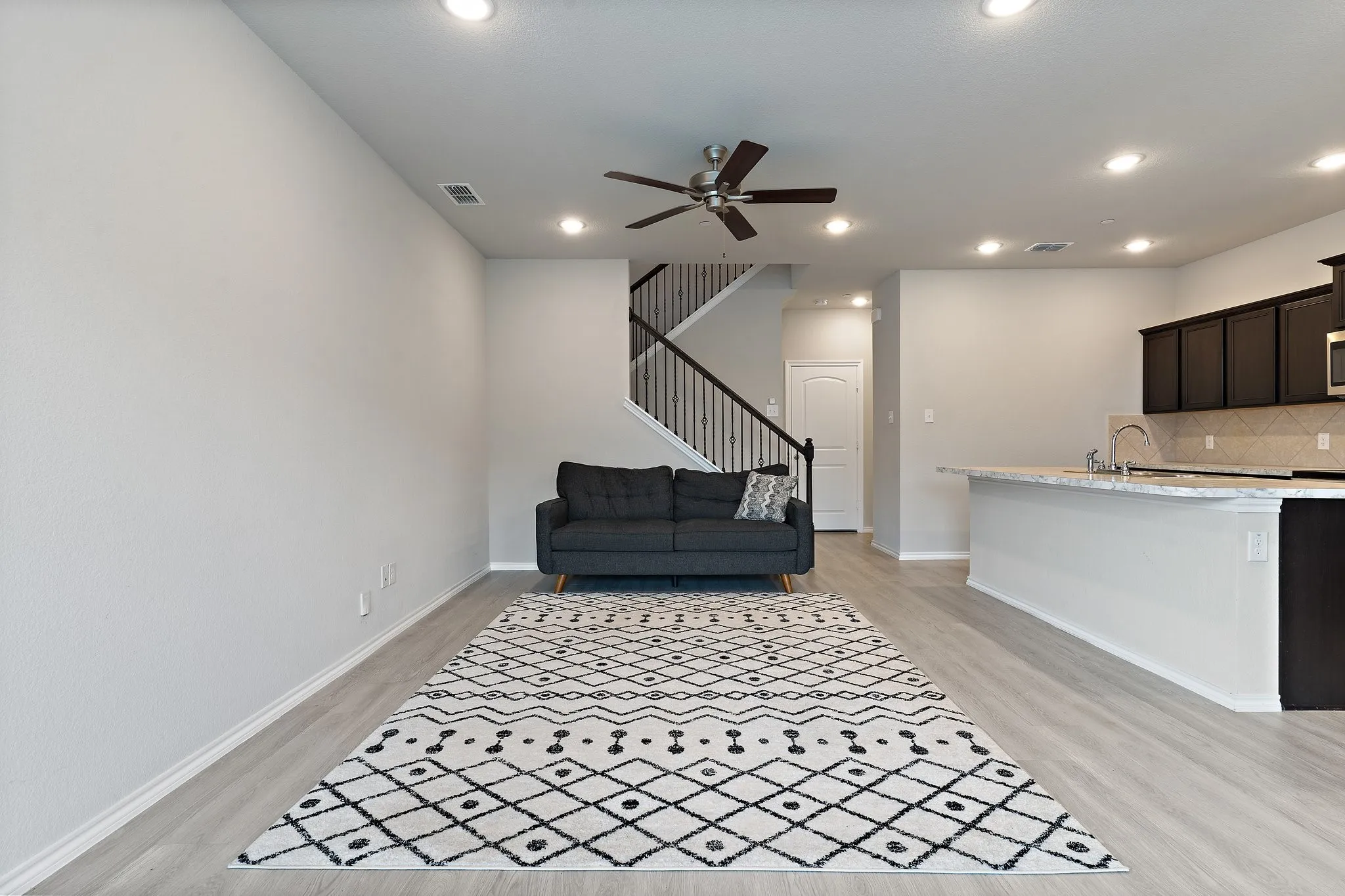Single Family Residence For Rent in Dallas County , 2833 Bellflower Drive, Mesquite, Texas 75150, 3 Bedroom, 3 Bathroom, 2 Garage spaces, 1,764 Sqft, built in 2021, mls#21347236, Real Estate Agent in Mesquite, Homes For Rent in Dallas county, Homes For Rent in Mesquite, Realtor in Mesquite Texas, Real Estate Brokerage Independent Realty Texas, Luminita Cordes Realtor