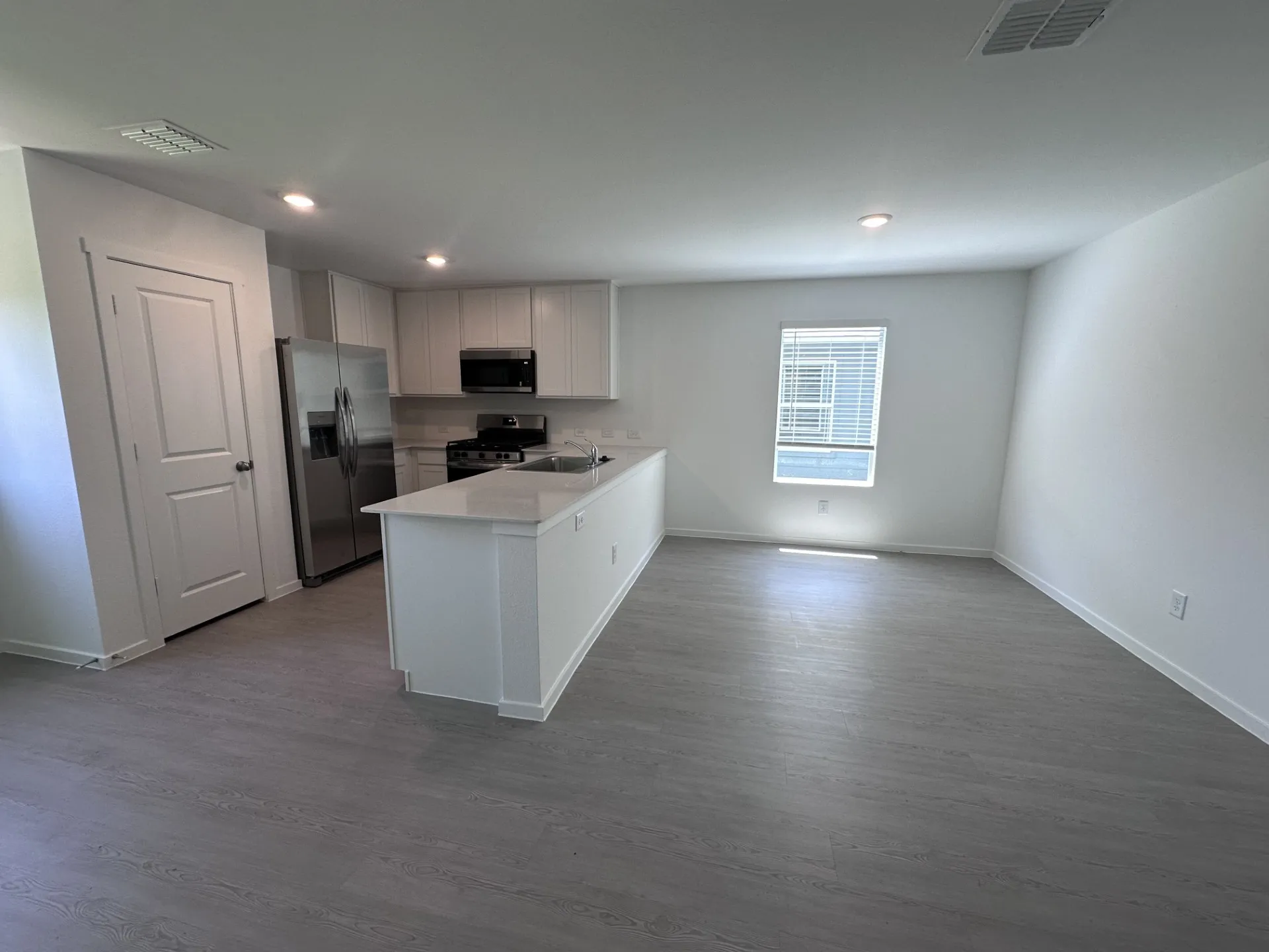 Single Family Residence For Sale in Denton County , 3160 Campeiro Avenue, Providence Village, Texas 76227, 4 Bedroom, 3 Bathroom, 2 Garage spaces, 1,954 Sqft, built in 2025, mls#21347272, Real Estate Agent in Providence Village, Homes For Sale in Denton county, Homes For Sale in Providence Village, Realtor in Providence Village Texas, Real Estate Brokerage Independent Realty Texas, Luminita Cordes Realtor