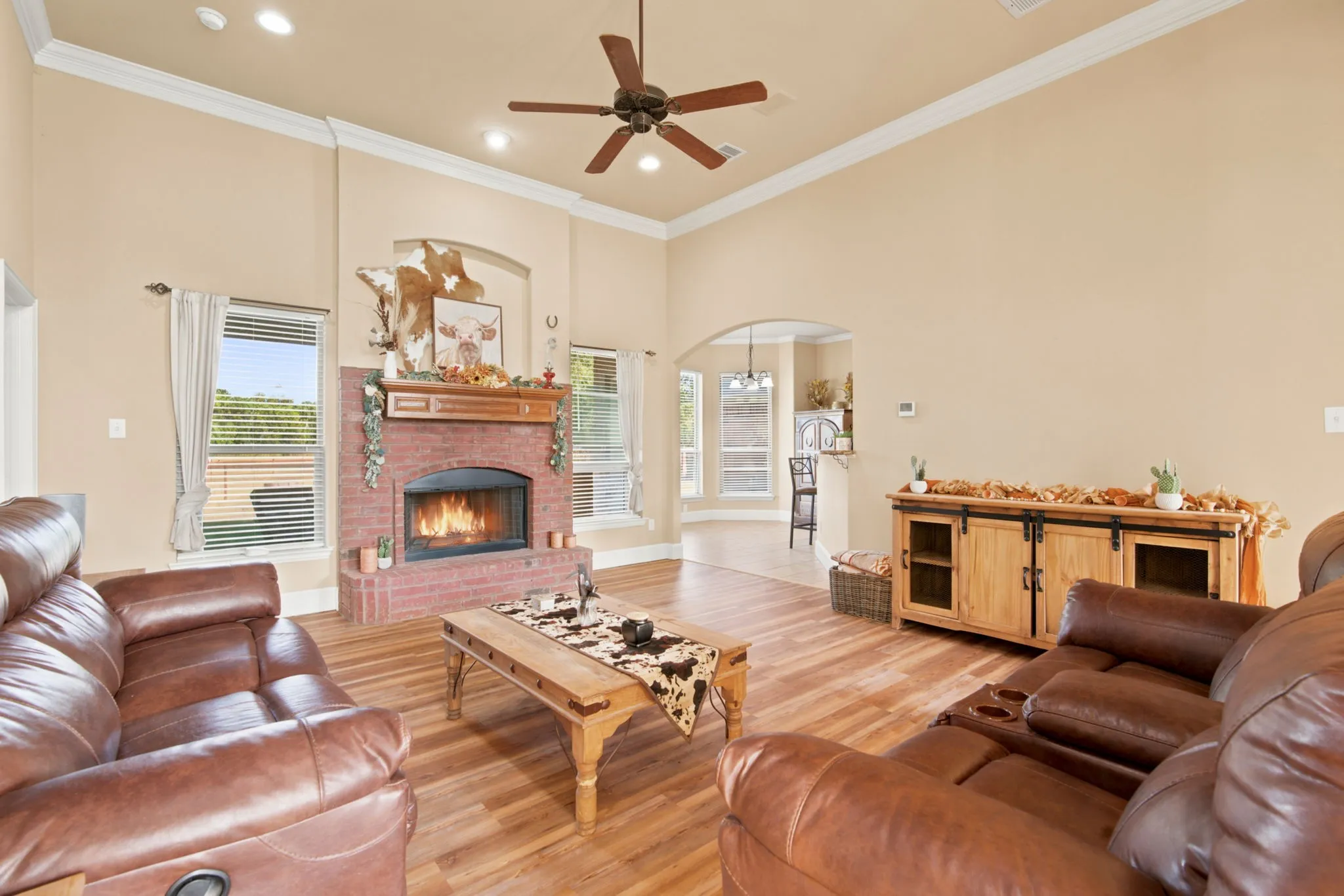 Single Family Residence For Sale in Parker County , 148 Fossil Rock Drive, Azle, Texas 76020, 3 Bedroom, 2 Bathroom, 3 Garage spaces, 1,964 Sqft, built in 2006, mls#21345537, Real Estate Agent in Azle, Homes For Sale in Parker county, Homes For Sale in Azle, Realtor in Azle Texas, Real Estate Brokerage Independent Realty Texas, Luminita Cordes Realtor