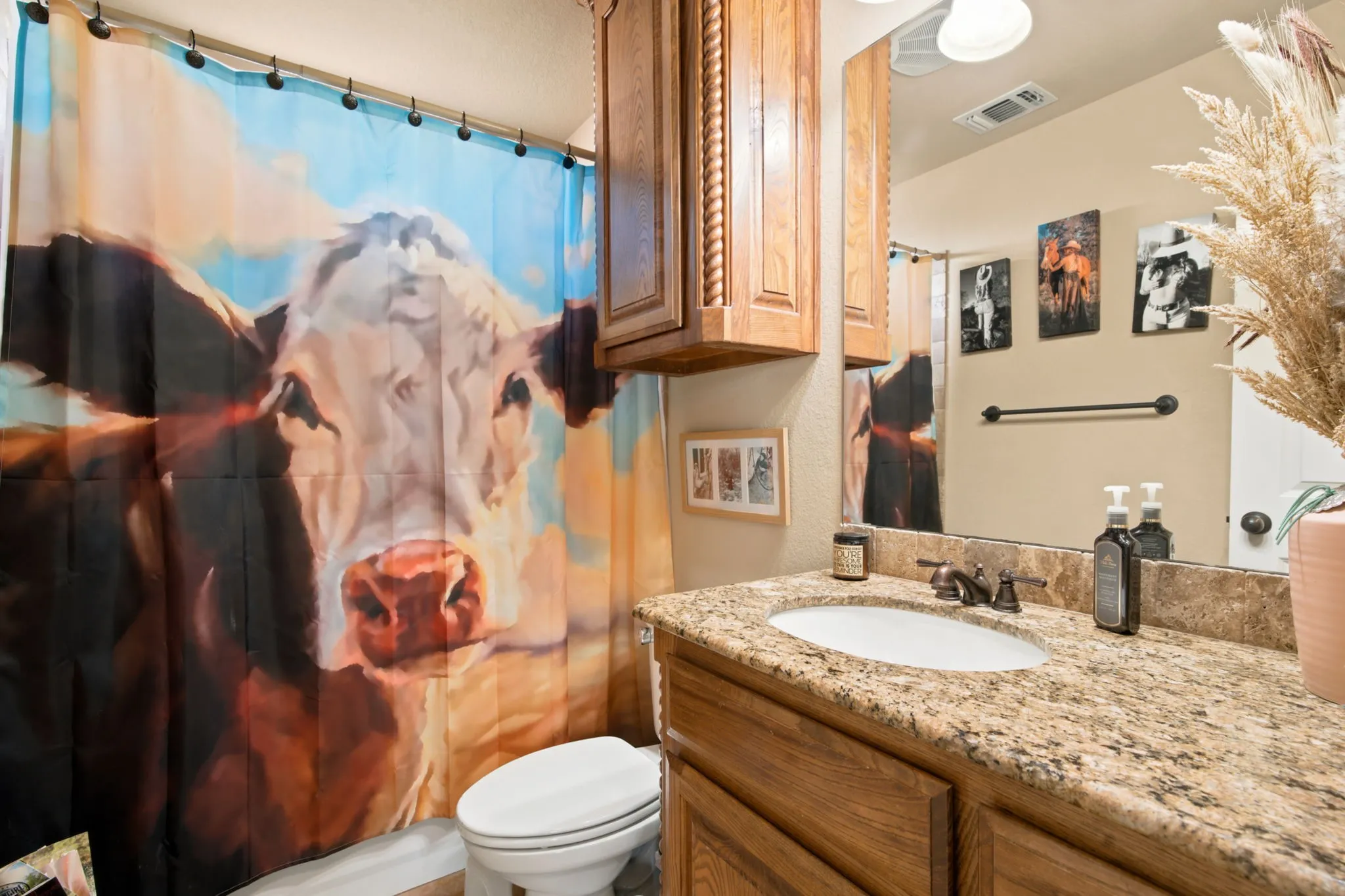 Single Family Residence For Sale in Parker County , 148 Fossil Rock Drive, Azle, Texas 76020, 3 Bedroom, 2 Bathroom, 3 Garage spaces, 1,964 Sqft, built in 2006, mls#21345537, Real Estate Agent in Azle, Homes For Sale in Parker county, Homes For Sale in Azle, Realtor in Azle Texas, Real Estate Brokerage Independent Realty Texas, Luminita Cordes Realtor