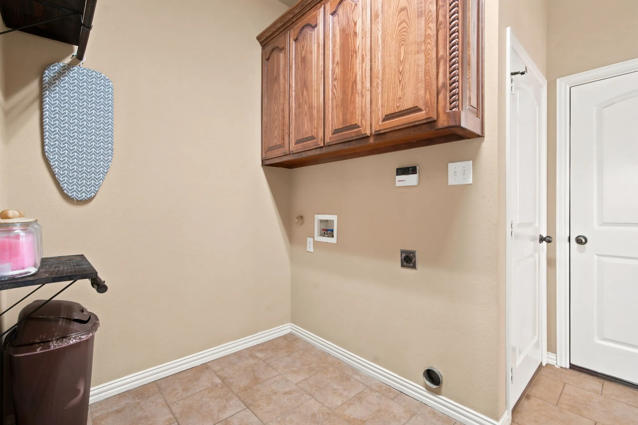 Single Family Residence For Sale in Parker County , 148 Fossil Rock Drive, Azle, Texas 76020, 3 Bedroom, 2 Bathroom, 3 Garage spaces, 1,964 Sqft, built in 2006, mls#21345537, Real Estate Agent in Azle, Homes For Sale in Parker county, Homes For Sale in Azle, Realtor in Azle Texas, Real Estate Brokerage Independent Realty Texas, Luminita Cordes Realtor
