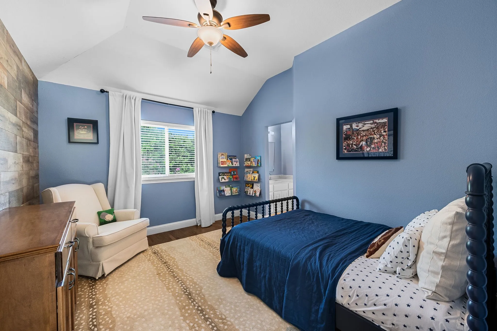 Single Family Residence For Sale in Collin County , 15692 Atkins Lane, Frisco, Texas 75035, 5 Bedroom, 4 Bathroom, 3 Garage spaces, 3,789 Sqft, built in 2004, mls#21337926, Real Estate Agent in Frisco, Homes For Sale in Collin county, Homes For Sale in Frisco, Realtor in Frisco Texas, Real Estate Brokerage Independent Realty Texas, Luminita Cordes Realtor