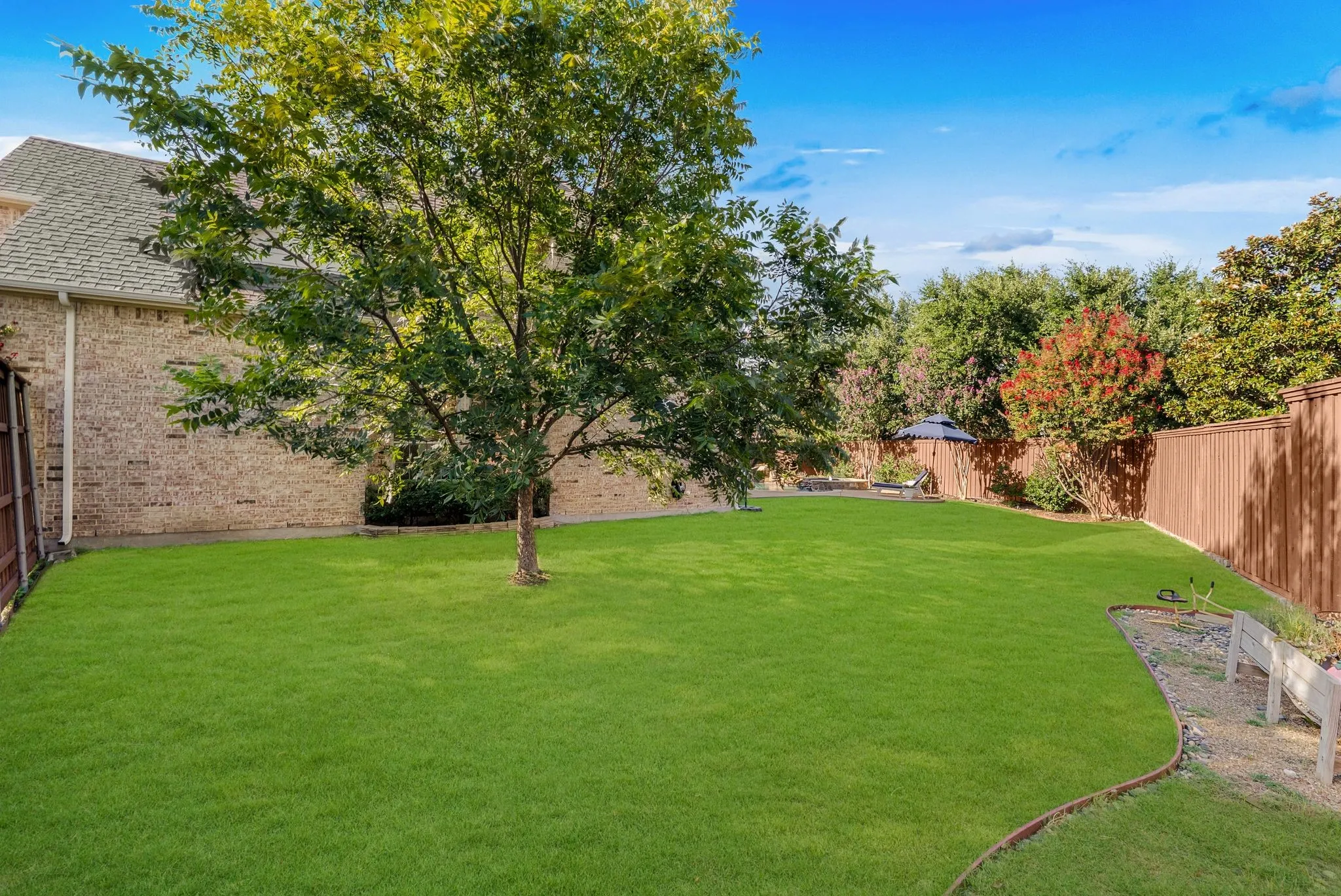 Single Family Residence For Sale in Collin County , 15692 Atkins Lane, Frisco, Texas 75035, 5 Bedroom, 4 Bathroom, 3 Garage spaces, 3,789 Sqft, built in 2004, mls#21337926, Real Estate Agent in Frisco, Homes For Sale in Collin county, Homes For Sale in Frisco, Realtor in Frisco Texas, Real Estate Brokerage Independent Realty Texas, Luminita Cordes Realtor