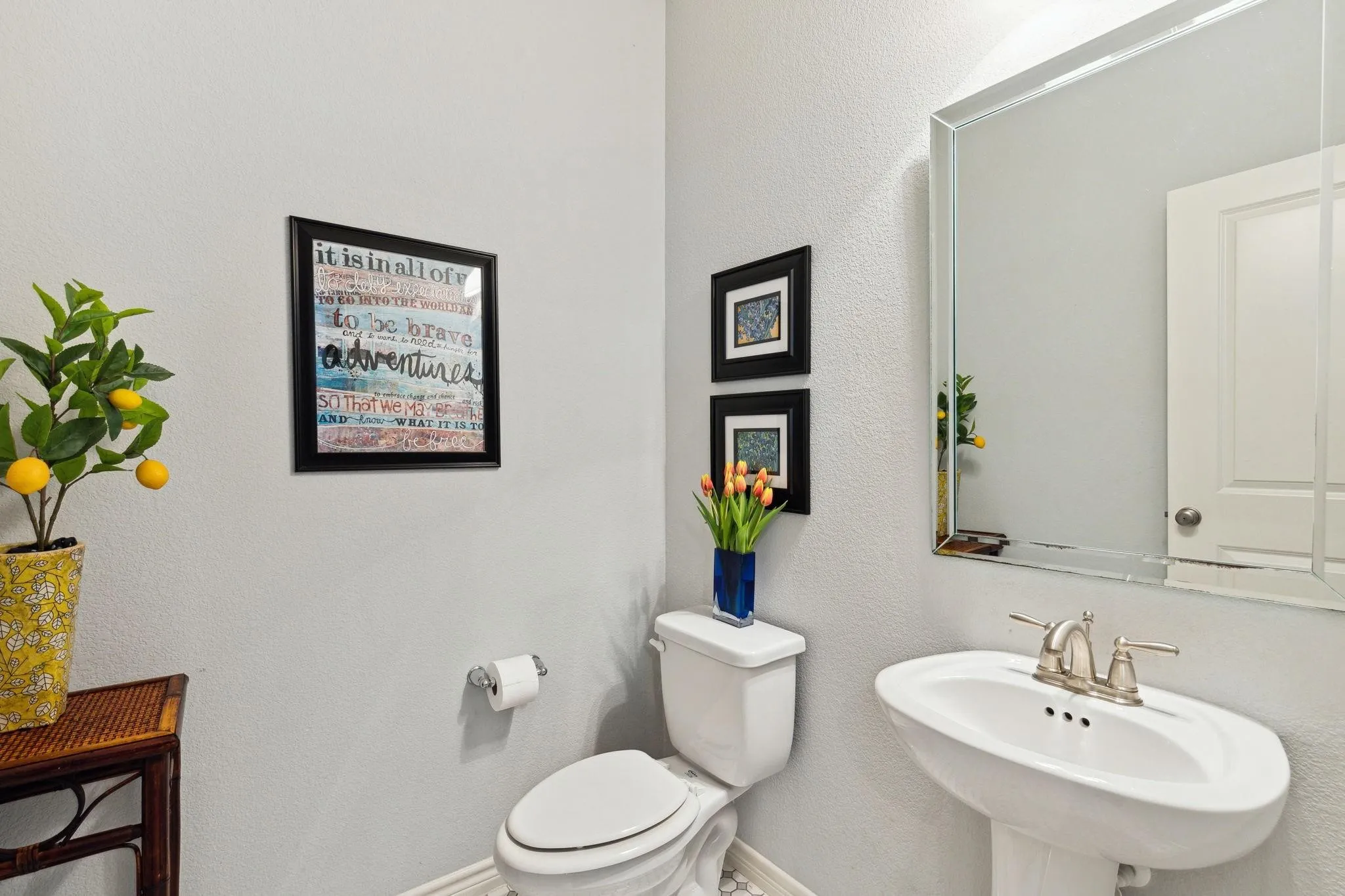 Duplex For Rent in Tarrant County , 3705 Byers Avenue, Fort Worth, Texas 76107, 3 Bedrooms, 3 Bathrooms, 2 Garage spaces, 1,922 Sqft, built in 2014, Price $3,500, mls#21347295, Real Estate Agent in Fort Worth, Homes For Rent in Tarrant county, Homes For Rent in Fort Worth, Realtor in Fort Worth Texas, Real Estate Brokerage Independent Realty Texas, Luminita Cordes Realtor