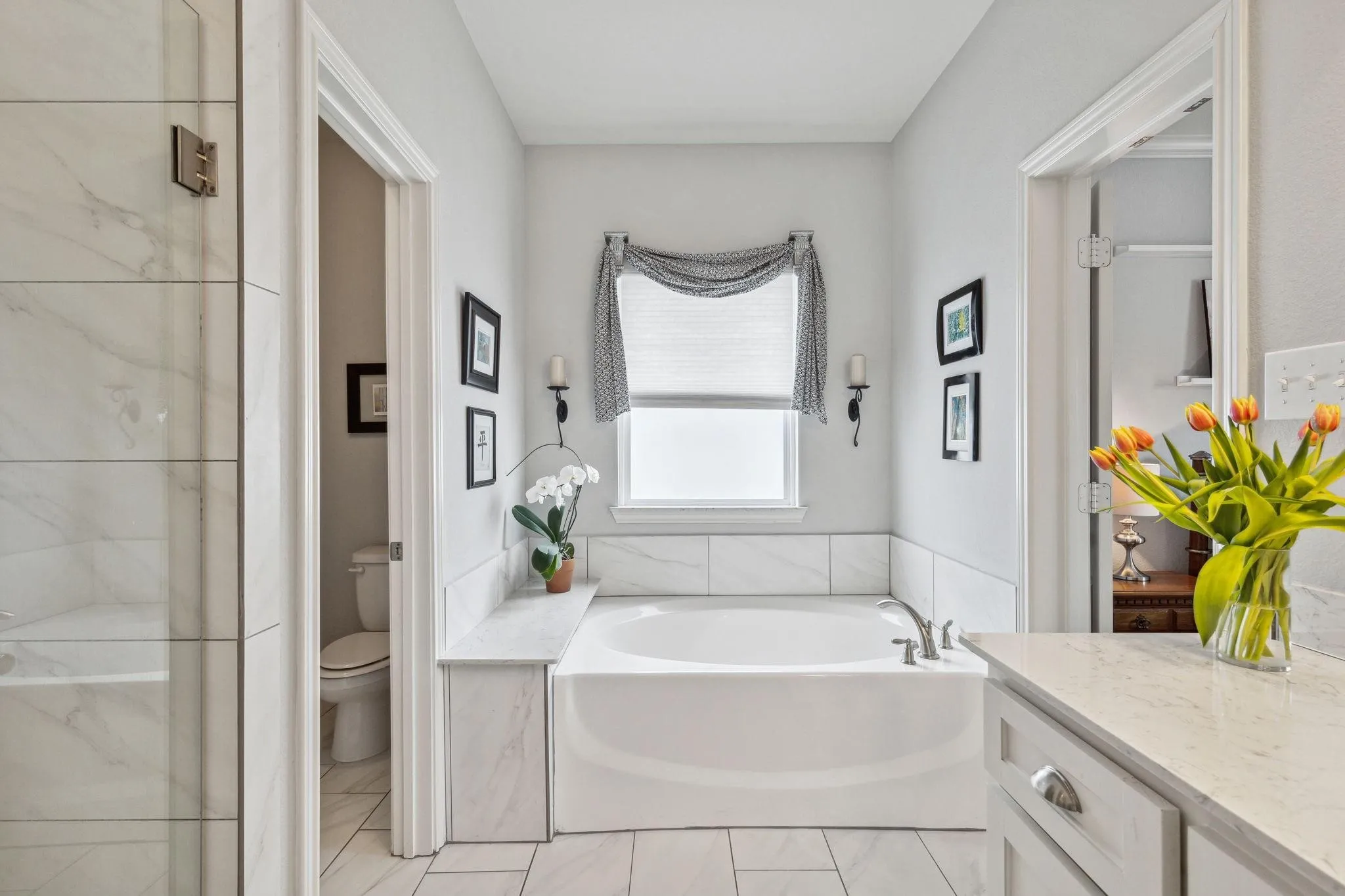 Duplex For Rent in Tarrant County , 3705 Byers Avenue, Fort Worth, Texas 76107, 3 Bedrooms, 3 Bathrooms, 2 Garage spaces, 1,922 Sqft, built in 2014, Price $3,500, mls#21347295, Real Estate Agent in Fort Worth, Homes For Rent in Tarrant county, Homes For Rent in Fort Worth, Realtor in Fort Worth Texas, Real Estate Brokerage Independent Realty Texas, Luminita Cordes Realtor
