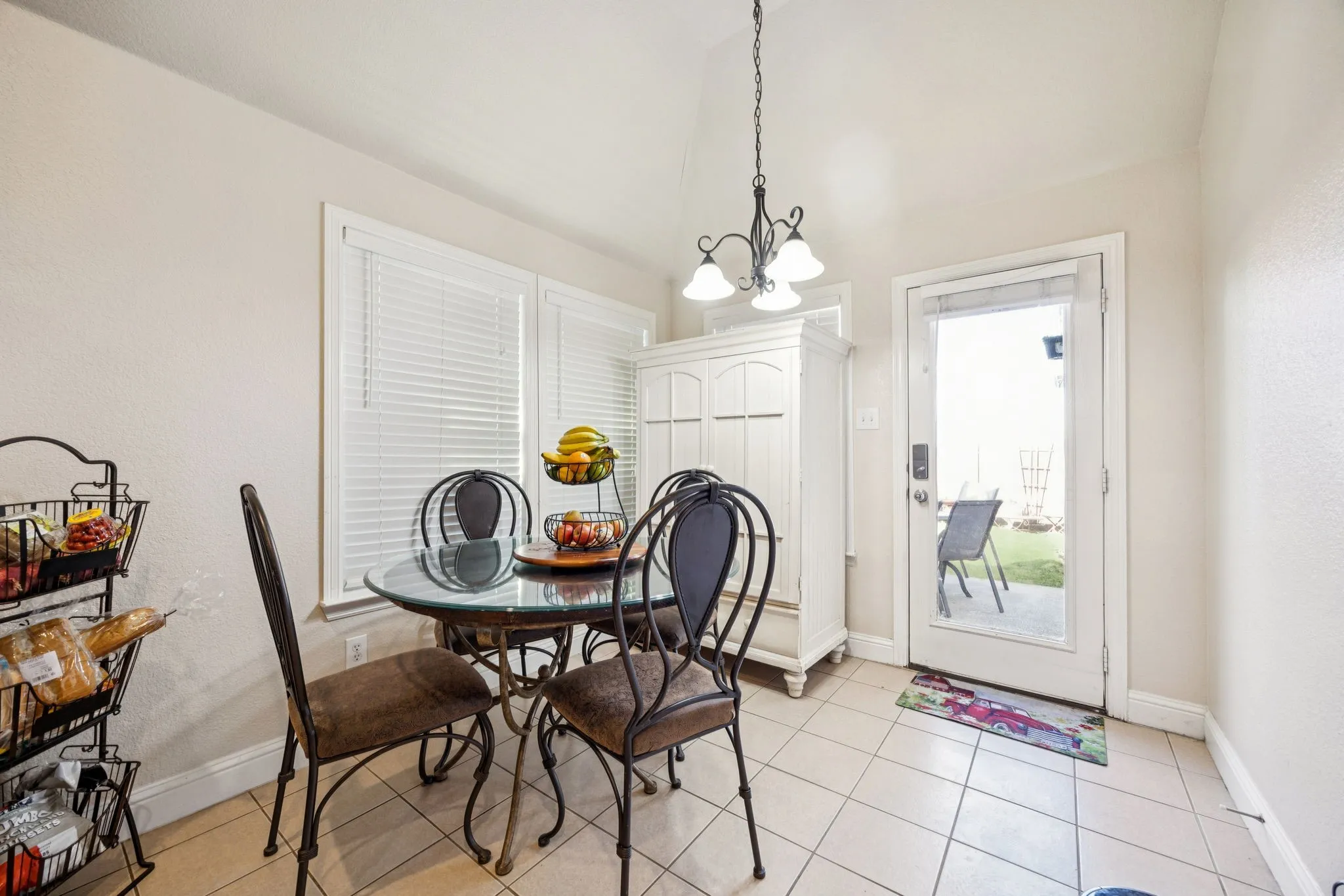 Single Family Residence For Sale in Hunt County , 1601 Applegate Way, Royse City, Texas 75189, 3 Bedroom, 2 Bathroom, 2 Garage spaces, 1,398 Sqft, built in 2011, mls#21342772, Real Estate Agent in Royse City, Homes For Sale in Hunt county, Homes For Sale in Royse City, Realtor in Royse City Texas, Real Estate Brokerage Independent Realty Texas, Luminita Cordes Realtor