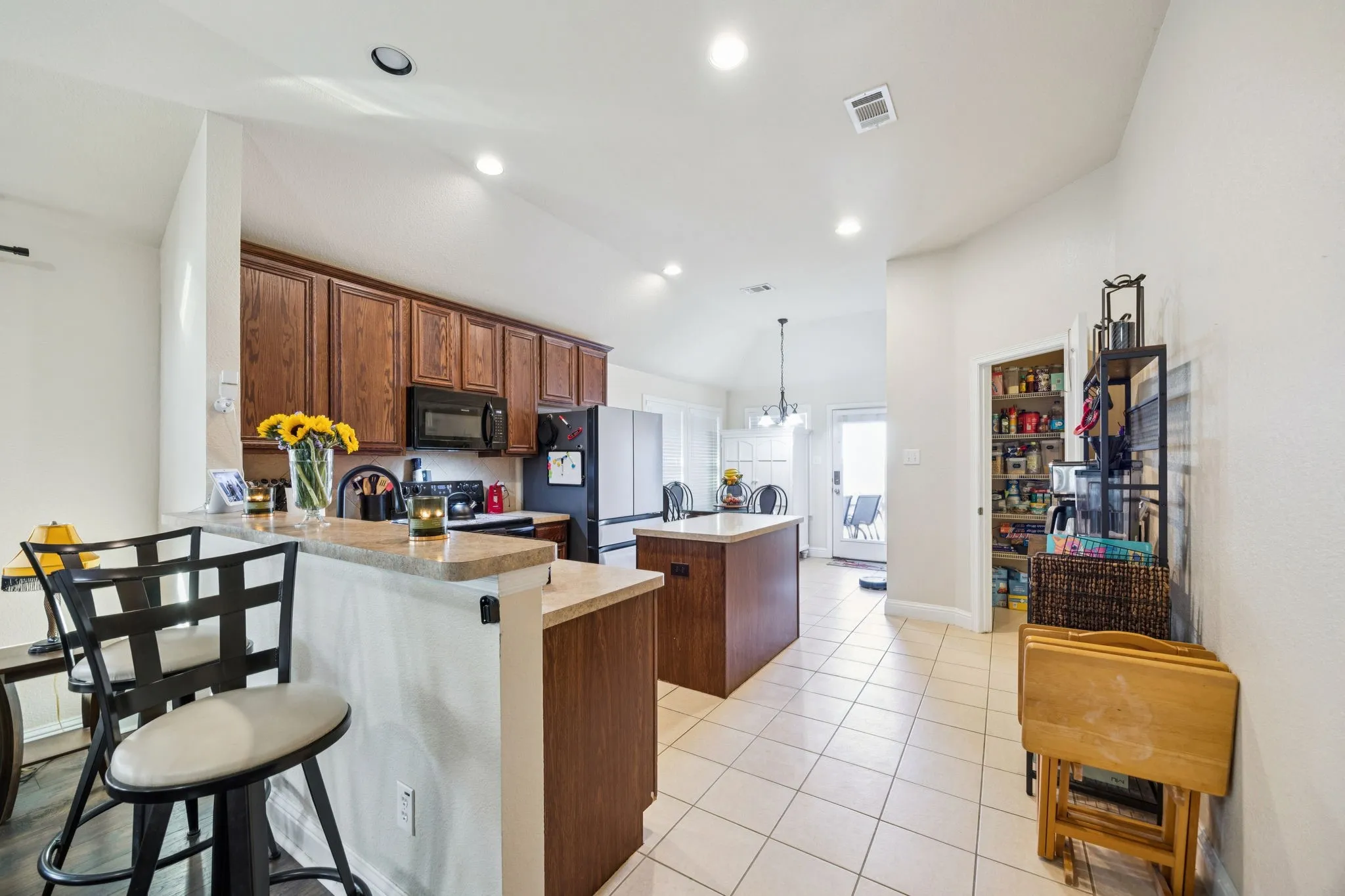 Single Family Residence For Sale in Hunt County , 1601 Applegate Way, Royse City, Texas 75189, 3 Bedroom, 2 Bathroom, 2 Garage spaces, 1,398 Sqft, built in 2011, mls#21342772, Real Estate Agent in Royse City, Homes For Sale in Hunt county, Homes For Sale in Royse City, Realtor in Royse City Texas, Real Estate Brokerage Independent Realty Texas, Luminita Cordes Realtor