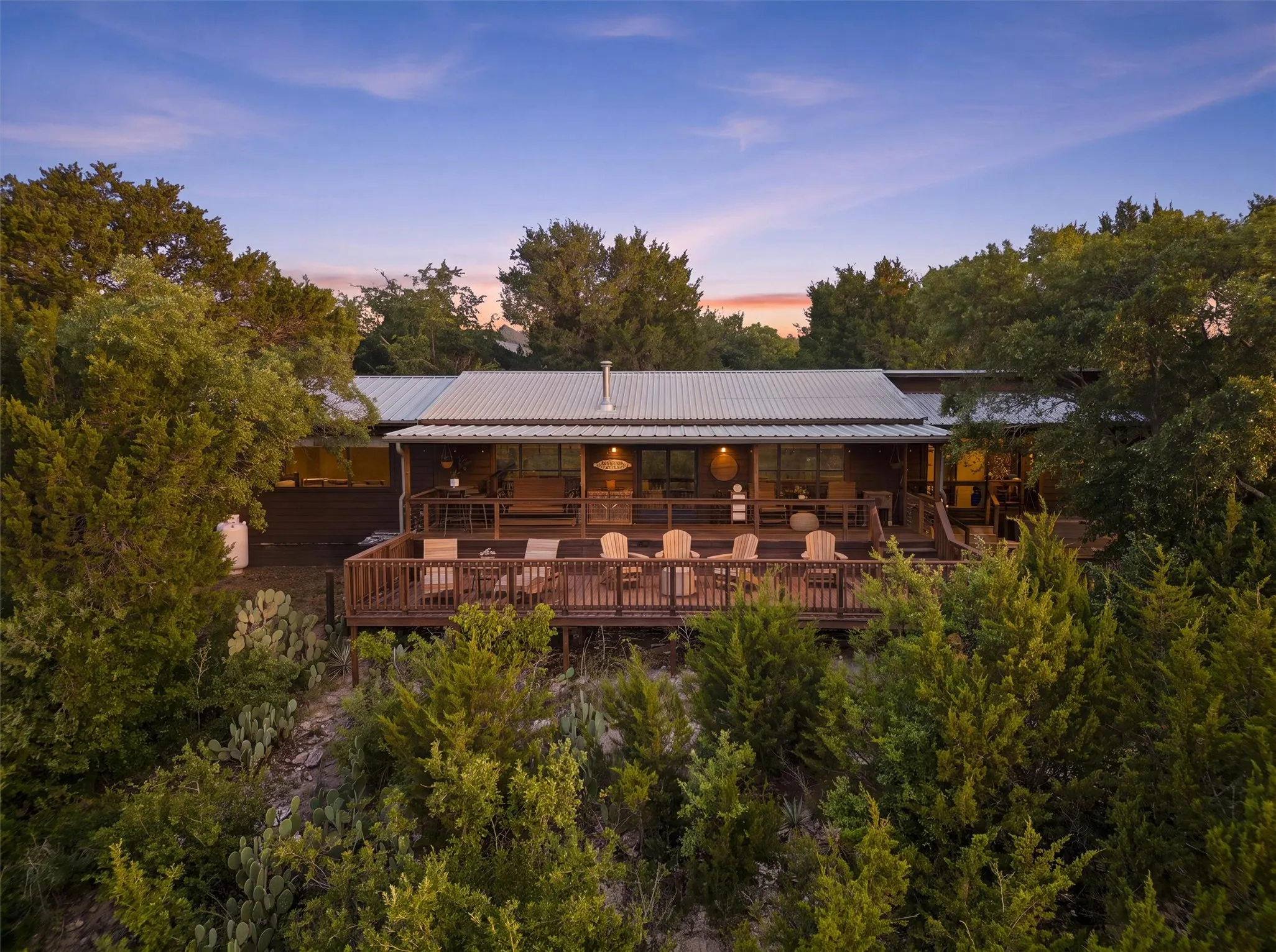 Single Family Residence For Sale in Hood County , 4800 Rock Church Highway, Tolar, Texas 76476, 3 Bedroom, 2 Bathroom, 3 Garage spaces, 1,792 Sqft, built in 1997, mls#21347020, Real Estate Agent in Tolar, Homes For Sale in Hood county, Homes For Sale in Tolar, Realtor in Tolar Texas, Real Estate Brokerage Independent Realty Texas, Luminita Cordes Realtor