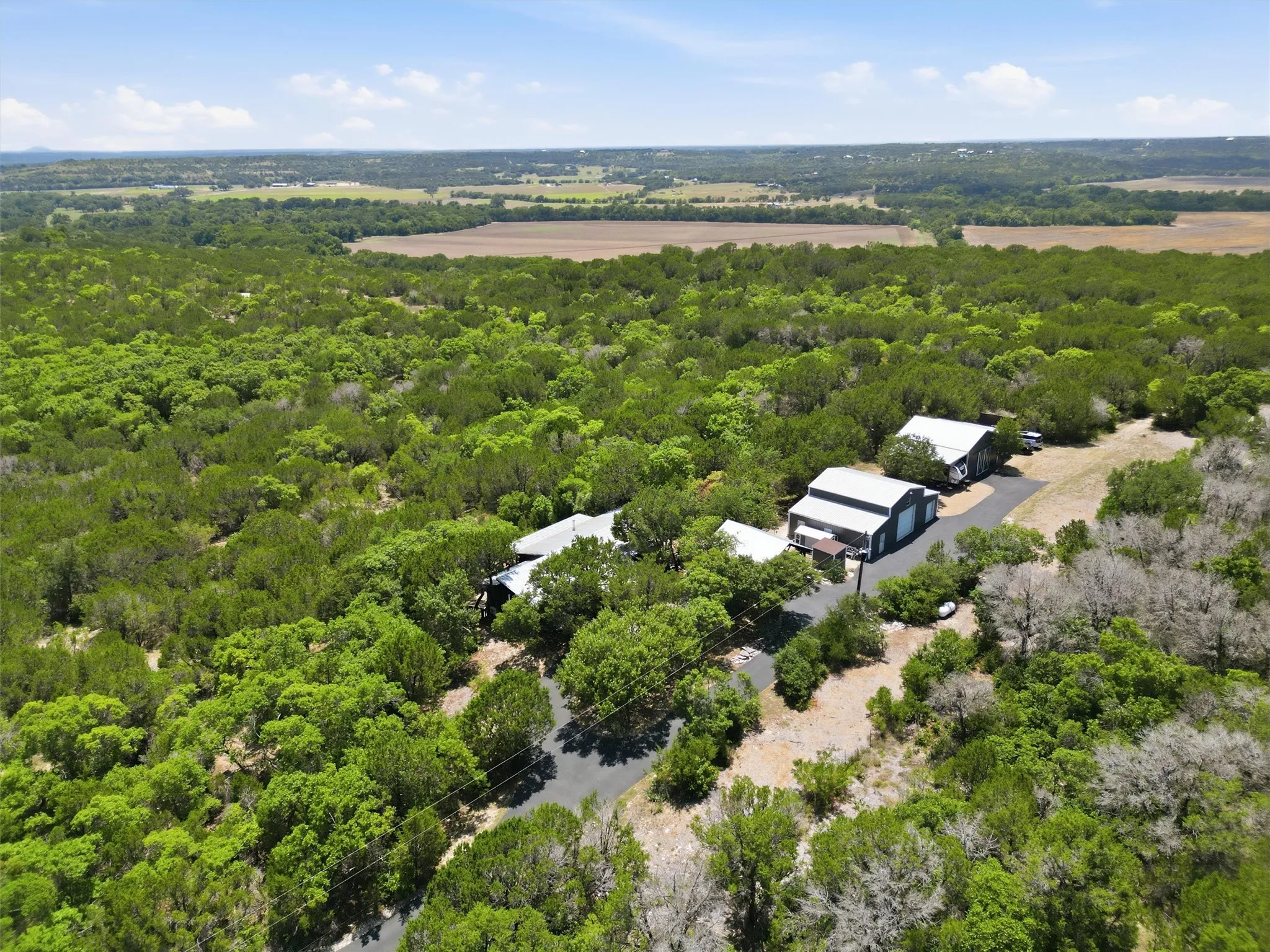 Single Family Residence For Sale in Hood County , 4800 Rock Church Highway, Tolar, Texas 76476, 3 Bedroom, 2 Bathroom, 3 Garage spaces, 1,792 Sqft, built in 1997, mls#21347020, Real Estate Agent in Tolar, Homes For Sale in Hood county, Homes For Sale in Tolar, Realtor in Tolar Texas, Real Estate Brokerage Independent Realty Texas, Luminita Cordes Realtor