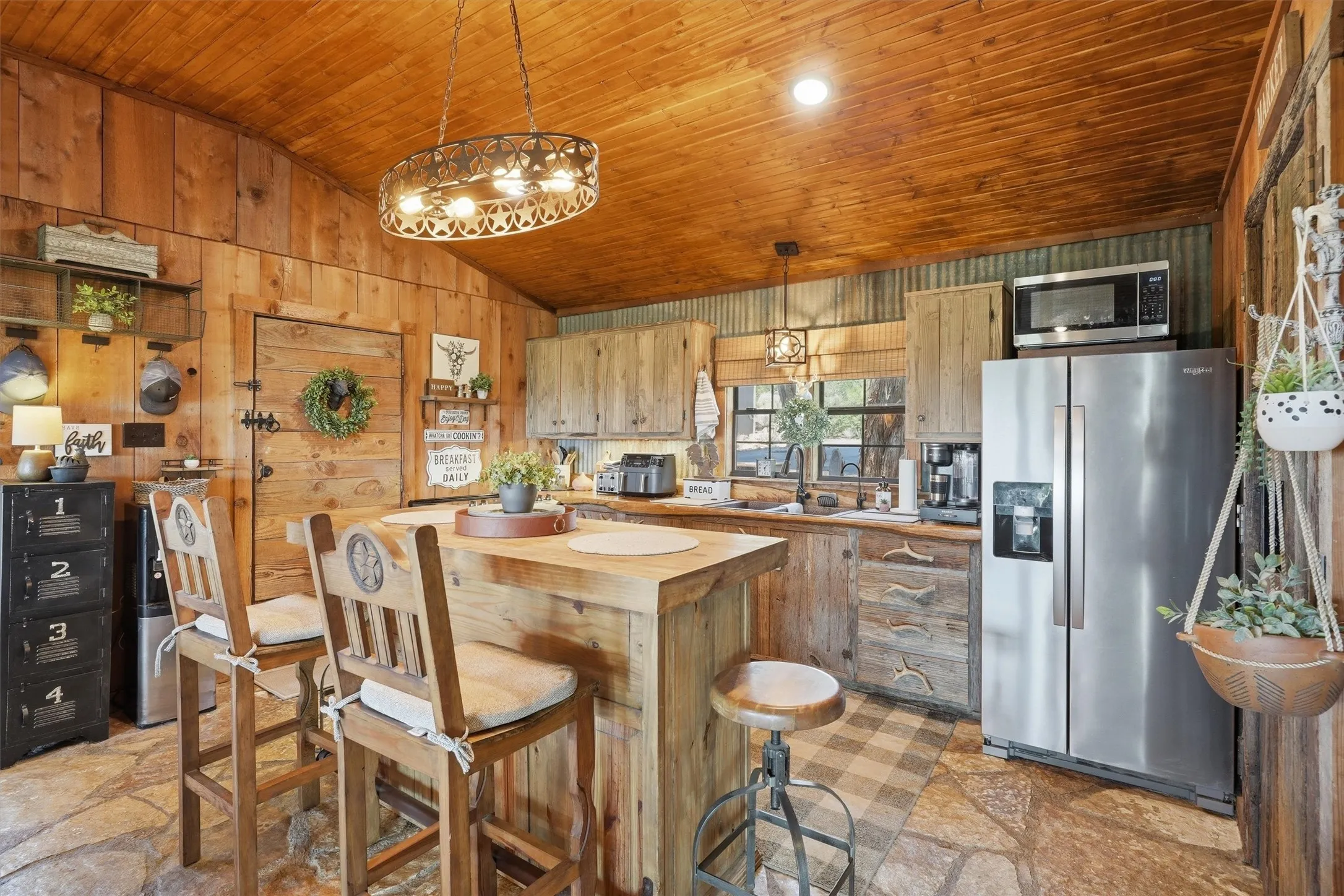 Single Family Residence For Sale in Hood County , 4800 Rock Church Highway, Tolar, Texas 76476, 3 Bedroom, 2 Bathroom, 3 Garage spaces, 1,792 Sqft, built in 1997, mls#21347020, Real Estate Agent in Tolar, Homes For Sale in Hood county, Homes For Sale in Tolar, Realtor in Tolar Texas, Real Estate Brokerage Independent Realty Texas, Luminita Cordes Realtor
