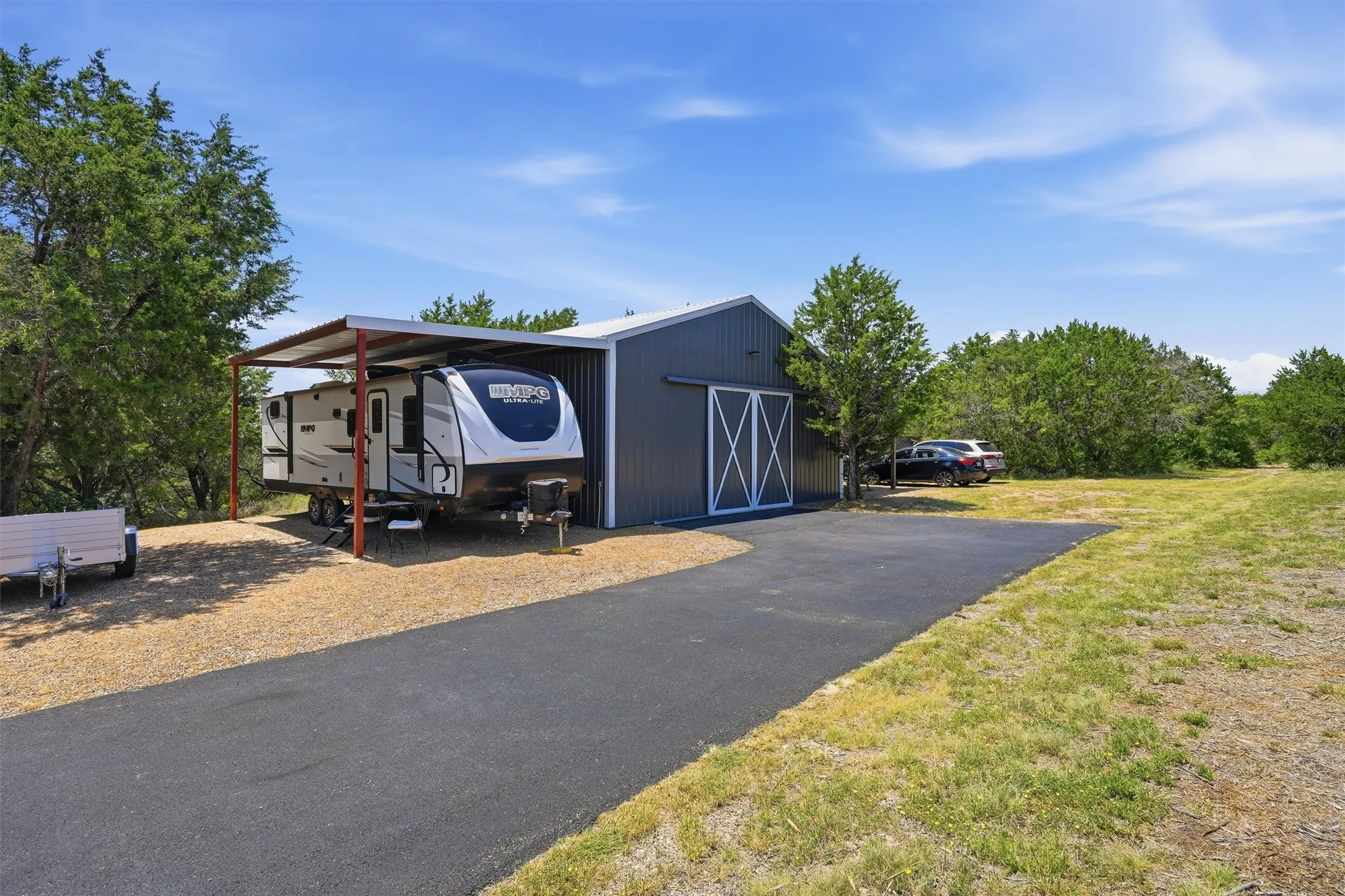 Single Family Residence For Sale in Hood County , 4800 Rock Church Highway, Tolar, Texas 76476, 3 Bedroom, 2 Bathroom, 3 Garage spaces, 1,792 Sqft, built in 1997, mls#21347020, Real Estate Agent in Tolar, Homes For Sale in Hood county, Homes For Sale in Tolar, Realtor in Tolar Texas, Real Estate Brokerage Independent Realty Texas, Luminita Cordes Realtor