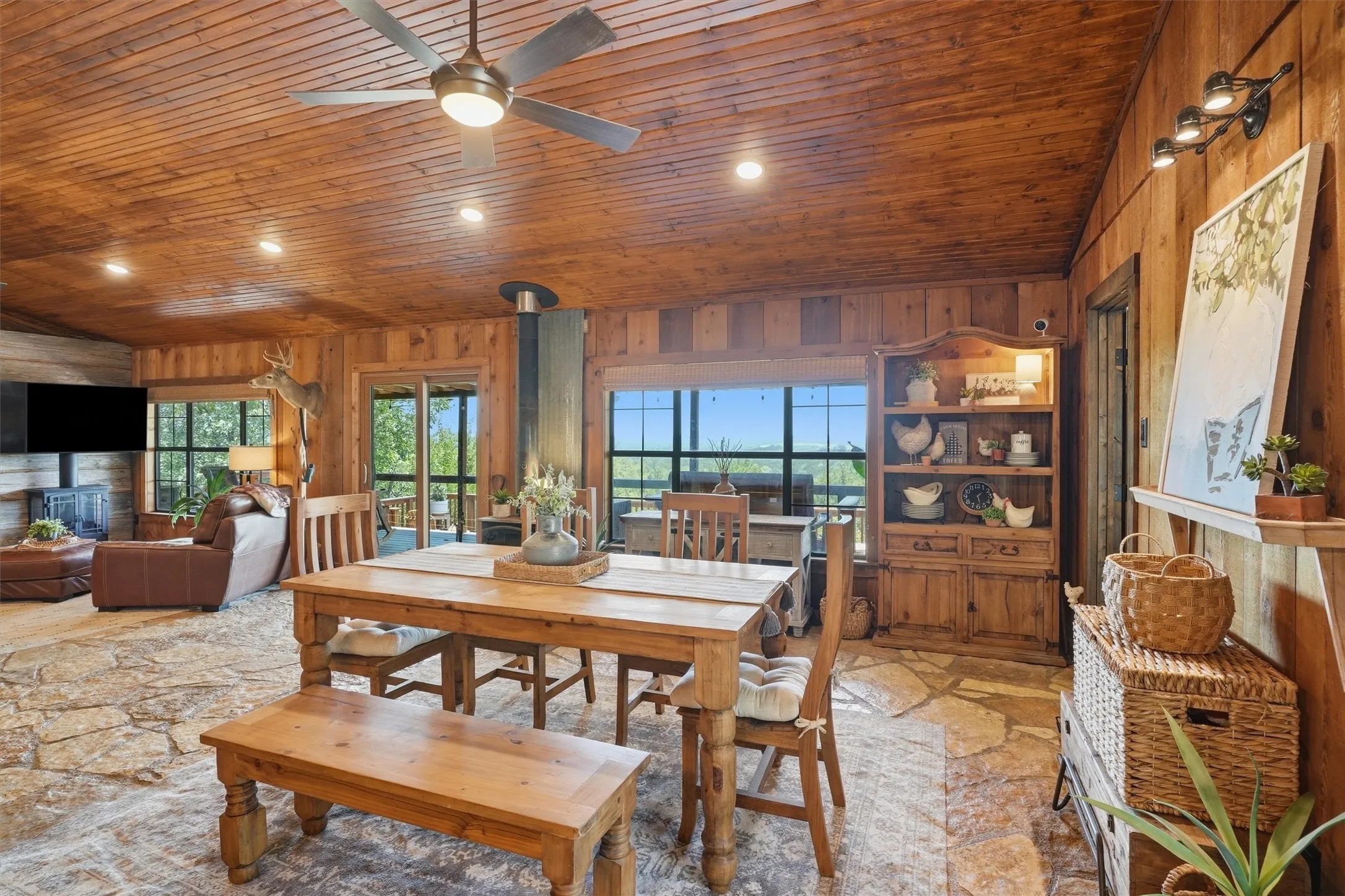 Single Family Residence For Sale in Hood County , 4800 Rock Church Highway, Tolar, Texas 76476, 3 Bedroom, 2 Bathroom, 3 Garage spaces, 1,792 Sqft, built in 1997, mls#21347020, Real Estate Agent in Tolar, Homes For Sale in Hood county, Homes For Sale in Tolar, Realtor in Tolar Texas, Real Estate Brokerage Independent Realty Texas, Luminita Cordes Realtor