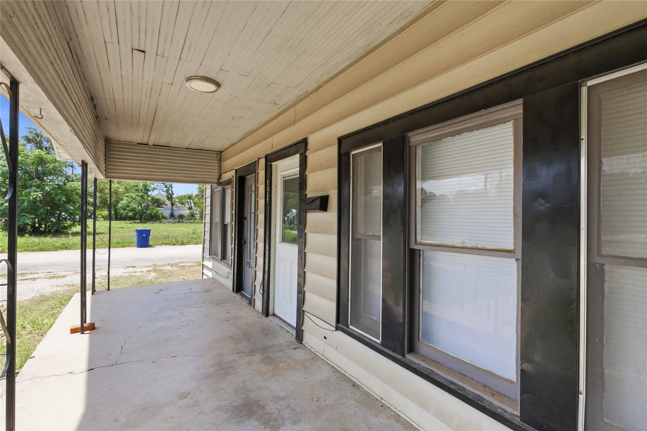 Single Family Residence For Sale in Brown County , 1317 Avenue C, Brownwood, Texas 76801, 2 Bedroom, 2 Bathroom, Garage spaces, 1,162 Sqft, built in 0, mls#21345982, Real Estate Agent in Brownwood, Homes For Sale in Brown county, Homes For Sale in Brownwood, Realtor in Brownwood Texas, Real Estate Brokerage Independent Realty Texas, Luminita Cordes Realtor