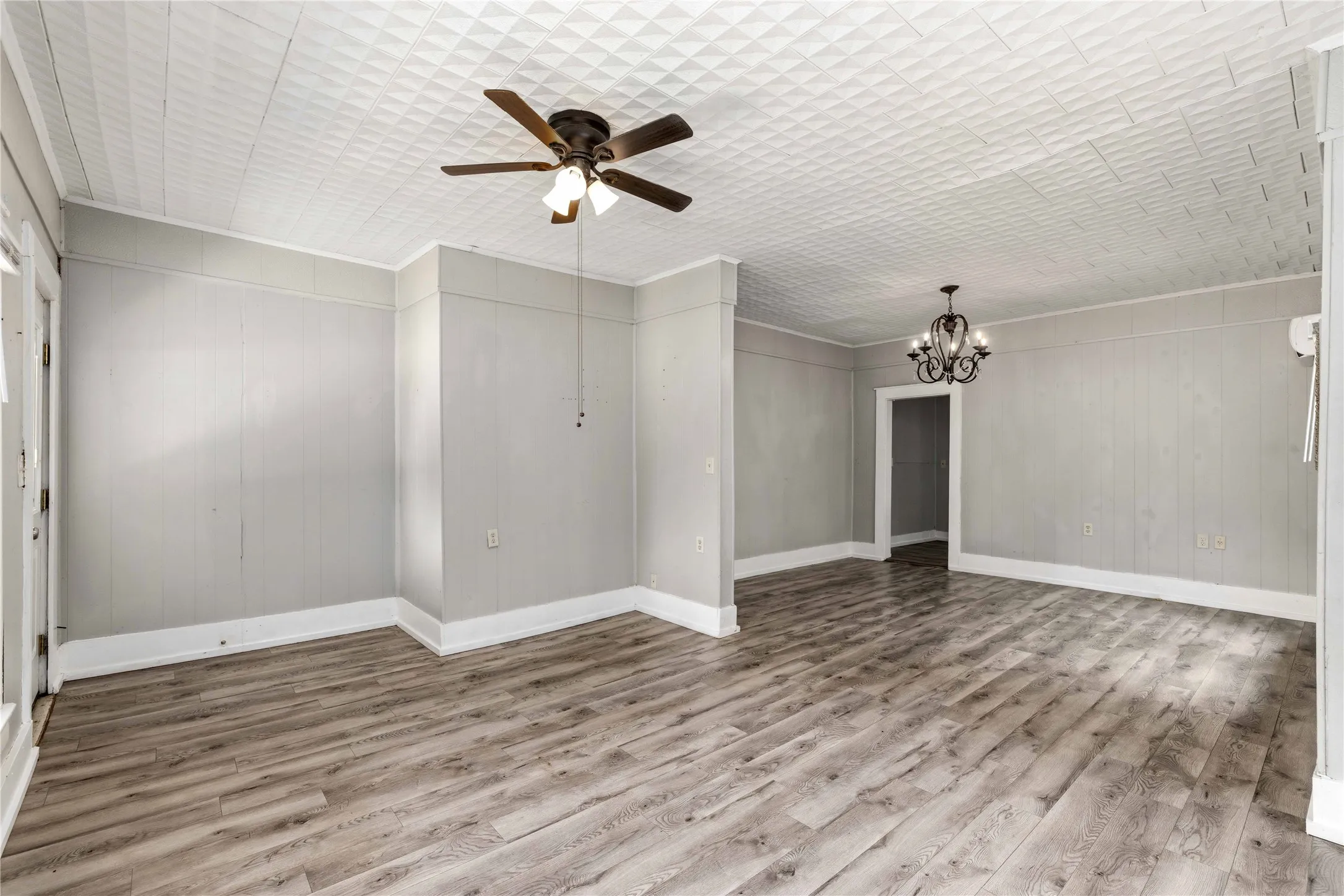 Single Family Residence For Sale in Brown County , 1317 Avenue C, Brownwood, Texas 76801, 2 Bedroom, 2 Bathroom, Garage spaces, 1,162 Sqft, built in 0, mls#21345982, Real Estate Agent in Brownwood, Homes For Sale in Brown county, Homes For Sale in Brownwood, Realtor in Brownwood Texas, Real Estate Brokerage Independent Realty Texas, Luminita Cordes Realtor