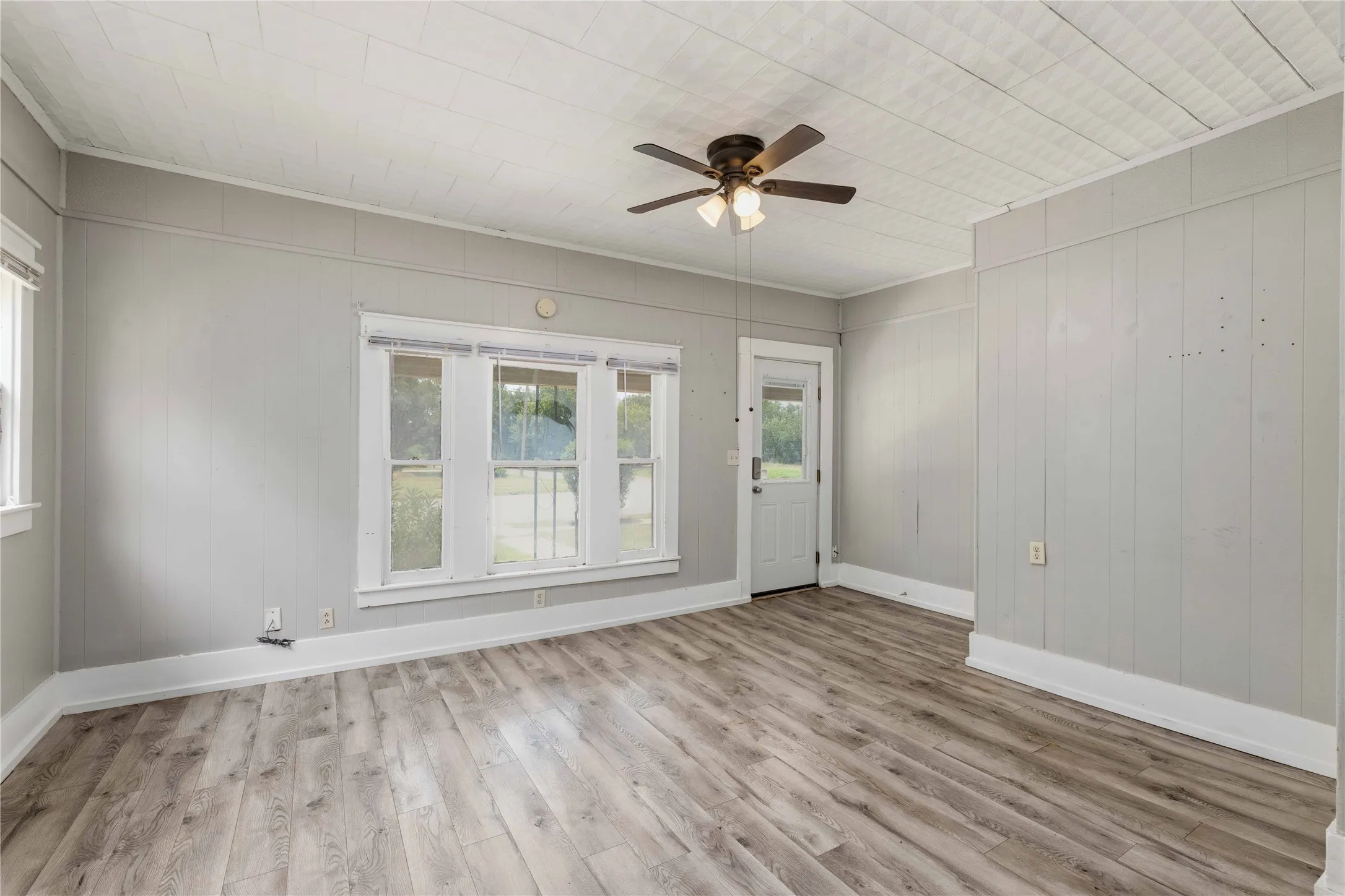 Single Family Residence For Sale in Brown County , 1317 Avenue C, Brownwood, Texas 76801, 2 Bedroom, 2 Bathroom, Garage spaces, 1,162 Sqft, built in 0, mls#21345982, Real Estate Agent in Brownwood, Homes For Sale in Brown county, Homes For Sale in Brownwood, Realtor in Brownwood Texas, Real Estate Brokerage Independent Realty Texas, Luminita Cordes Realtor