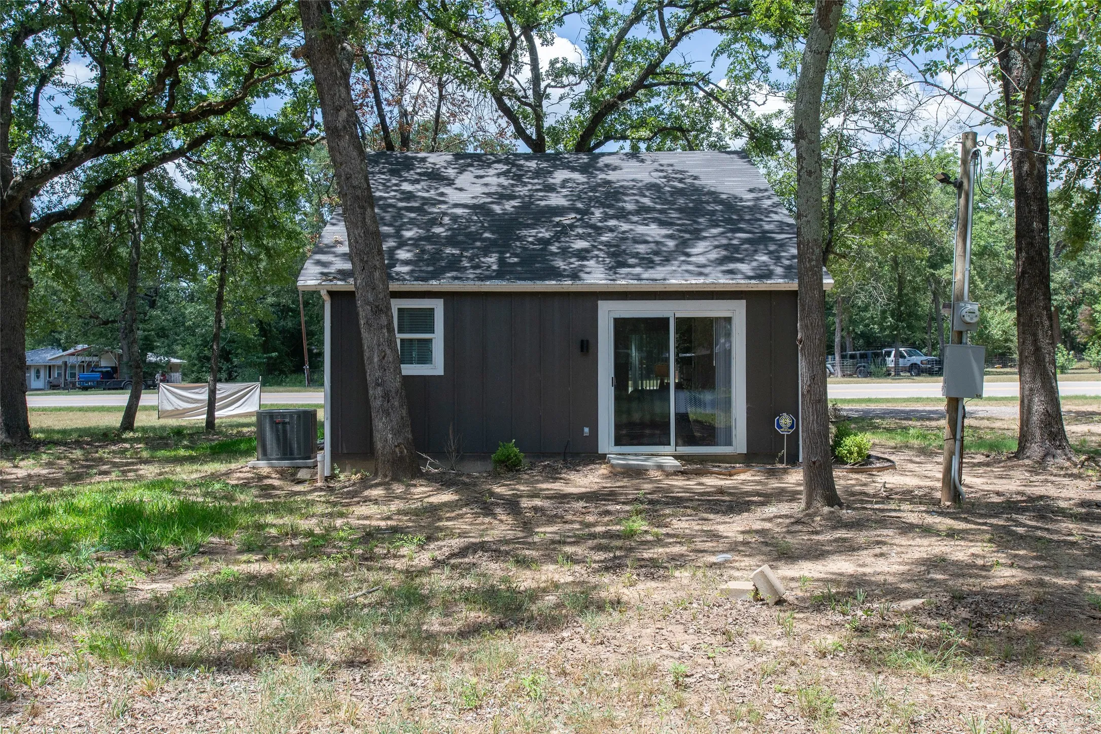 Single Family Residence For Sale in Henderson County , 6120 Payne Road, Log Cabin, Texas 75148, 1 Bedroom, 1 Bathroom, Garage spaces, 792 Sqft, built in 2023, mls#21347189, Real Estate Agent in Log Cabin, Homes For Sale in Henderson county, Homes For Sale in Log Cabin, Realtor in Log Cabin Texas, Real Estate Brokerage Independent Realty Texas, Luminita Cordes Realtor