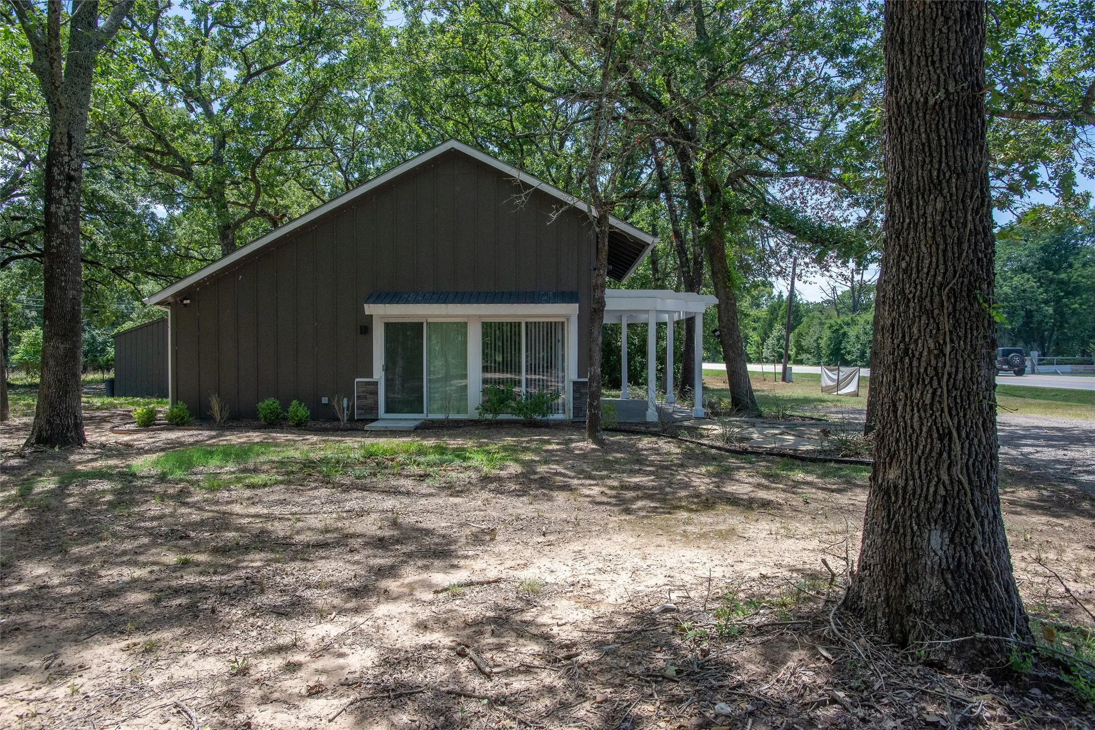 Single Family Residence For Sale in Henderson County , 6120 Payne Road, Log Cabin, Texas 75148, 1 Bedroom, 1 Bathroom, Garage spaces, 792 Sqft, built in 2023, mls#21347189, Real Estate Agent in Log Cabin, Homes For Sale in Henderson county, Homes For Sale in Log Cabin, Realtor in Log Cabin Texas, Real Estate Brokerage Independent Realty Texas, Luminita Cordes Realtor