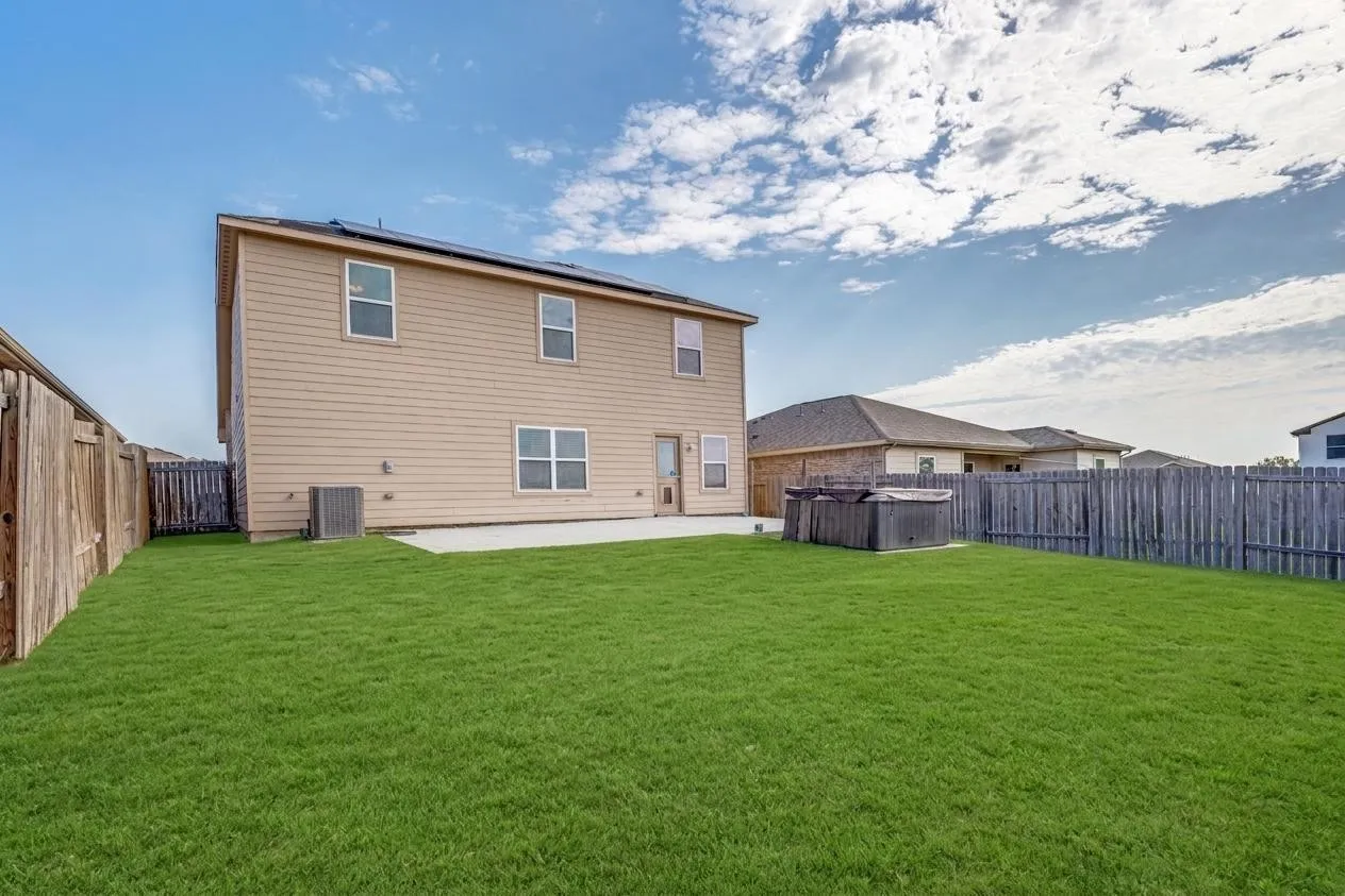 Single Family Residence For Sale in Grayson County , 1802 Douglas Street, Howe, Texas 75459, 4 Bedroom, 3 Bathroom, 2 Garage spaces, 2,091 Sqft, built in 2016, mls#21346848, Real Estate Agent in Howe, Homes For Sale in Grayson county, Homes For Sale in Howe, Realtor in Howe Texas, Real Estate Brokerage Independent Realty Texas, Luminita Cordes Realtor