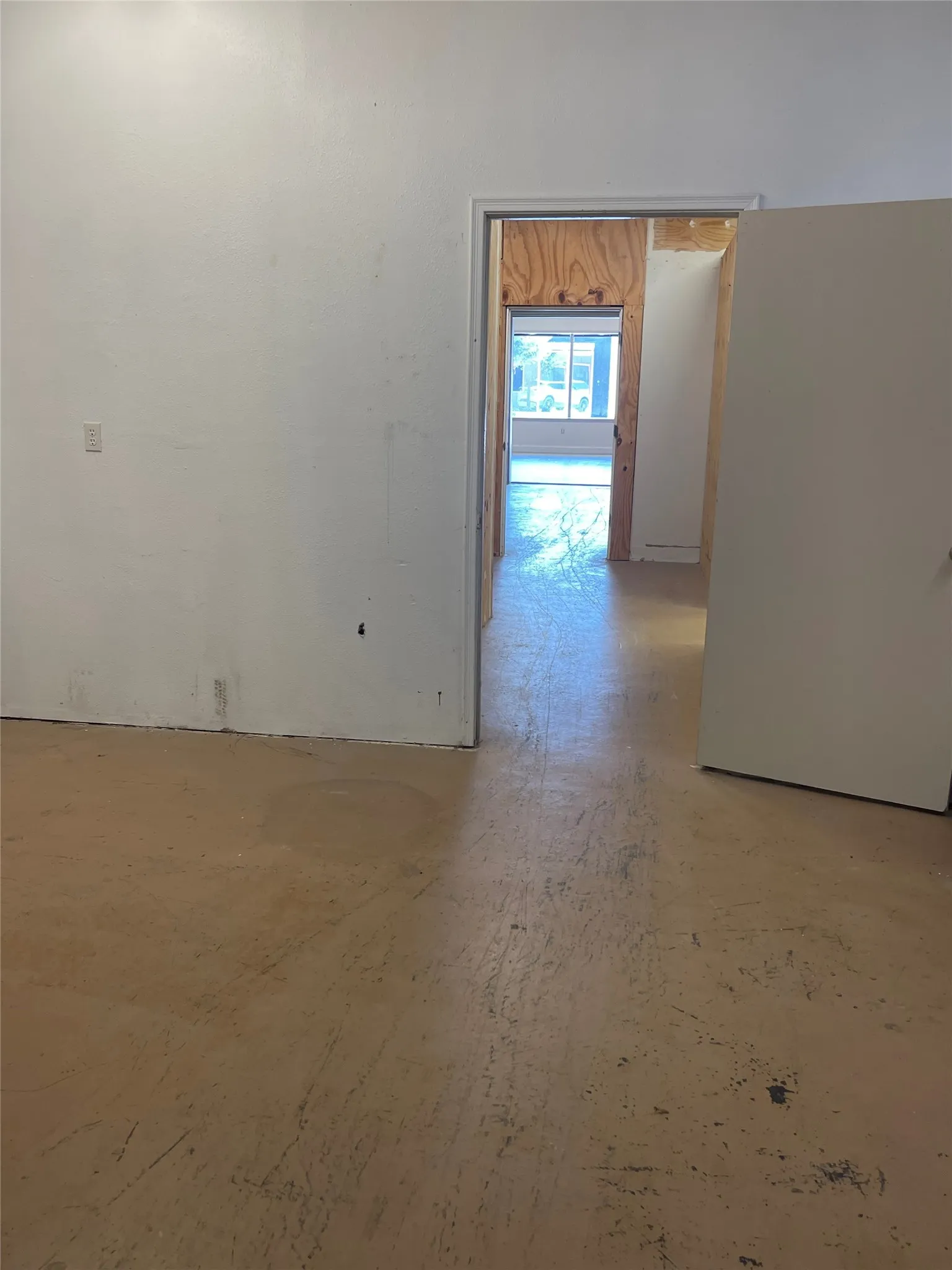 Retail For Rent in Wise County , 919 Halsell, Bridgeport, Texas 76426, 0, 0, Garage spaces, 0 Sqft, built in 1970, Price $2,225, mls#21347304, Real Estate Agent in Bridgeport, Homes For Rent in Wise county, Homes For Rent in Bridgeport, Realtor in Bridgeport Texas, Real Estate Brokerage Independent Realty Texas, Luminita Cordes Realtor