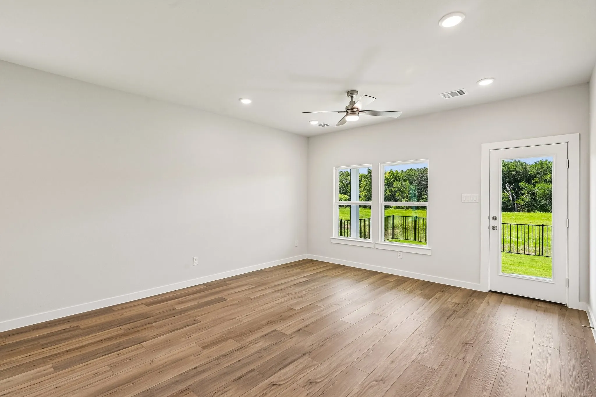 Single Family Residence For Sale in Rockwall County , 312 Sun Harvest Drive, Royse City, Texas 75189, 4 Bedroom, 3 Bathroom, 2 Garage spaces, 2,003 Sqft, built in 2026, mls#21347310, Real Estate Agent in Royse City, Homes For Sale in Rockwall county, Homes For Sale in Royse City, Realtor in Royse City Texas, Real Estate Brokerage Independent Realty Texas, Luminita Cordes Realtor