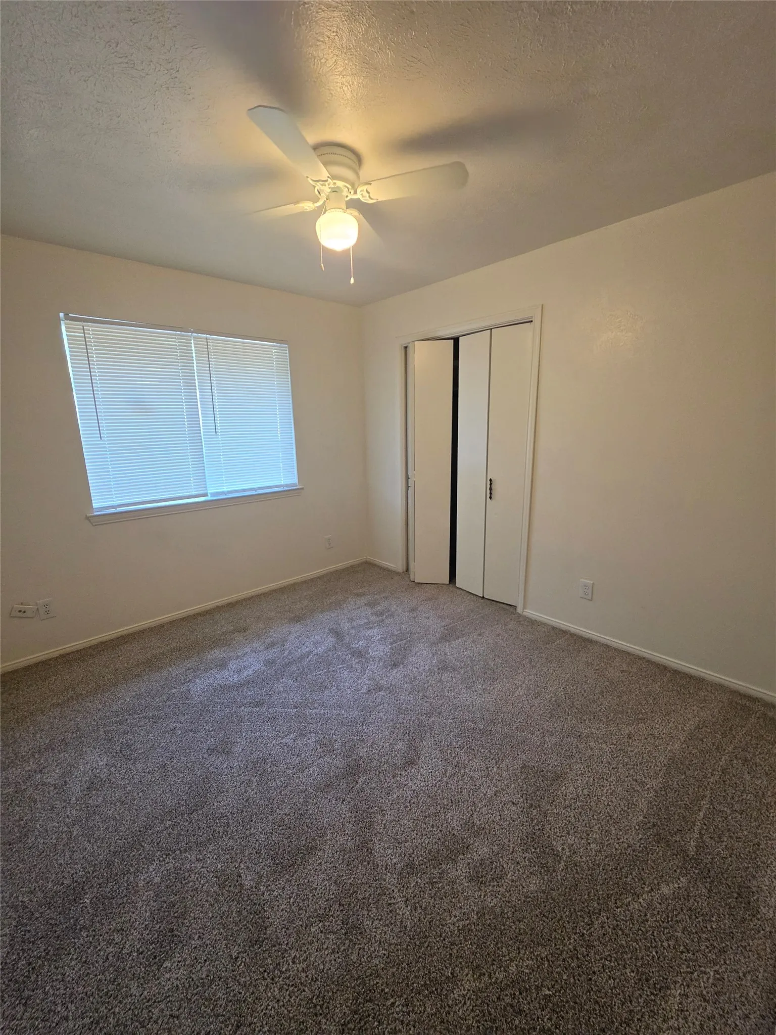 Single Family Residence For Rent in Dallas County , 2604 Candleberry Drive, Mesquite, Texas 75149, 3 Bedroom, 2 Bathroom, 2 Garage spaces, 1,348 Sqft, built in 1967, mls#21347314, Real Estate Agent in Mesquite, Homes For Rent in Dallas county, Homes For Rent in Mesquite, Realtor in Mesquite Texas, Real Estate Brokerage Independent Realty Texas, Luminita Cordes Realtor