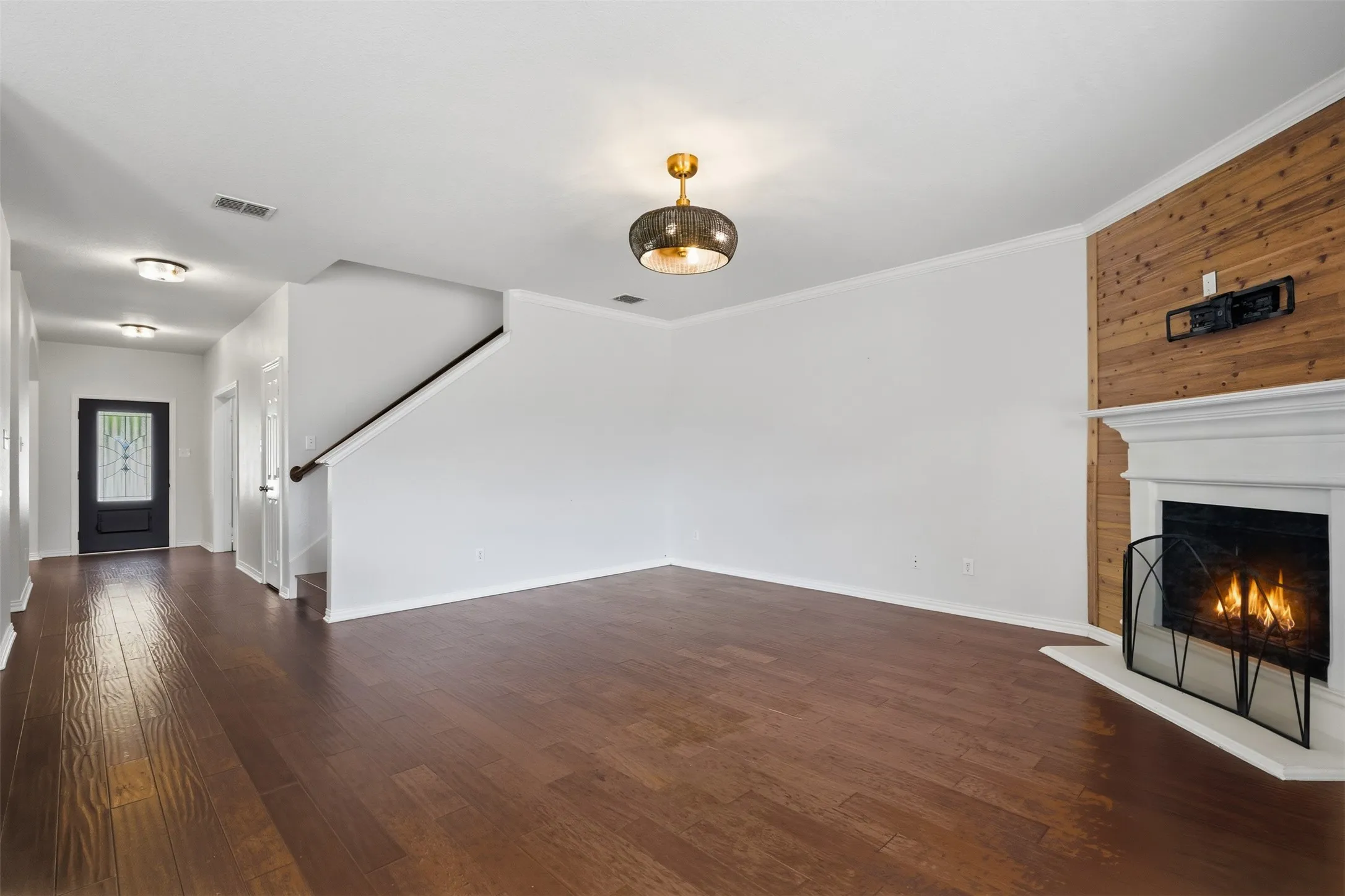 Single Family Residence For Rent in Collin County , 404 Tarpan Trail, Celina, Texas 75009, 5 Bedroom, 4 Bathroom, 2 Garage spaces, 2,852 Sqft, built in 2005, mls#21343653, Real Estate Agent in Celina, Homes For Rent in Collin county, Homes For Rent in Celina, Realtor in Celina Texas, Real Estate Brokerage Independent Realty Texas, Luminita Cordes Realtor
