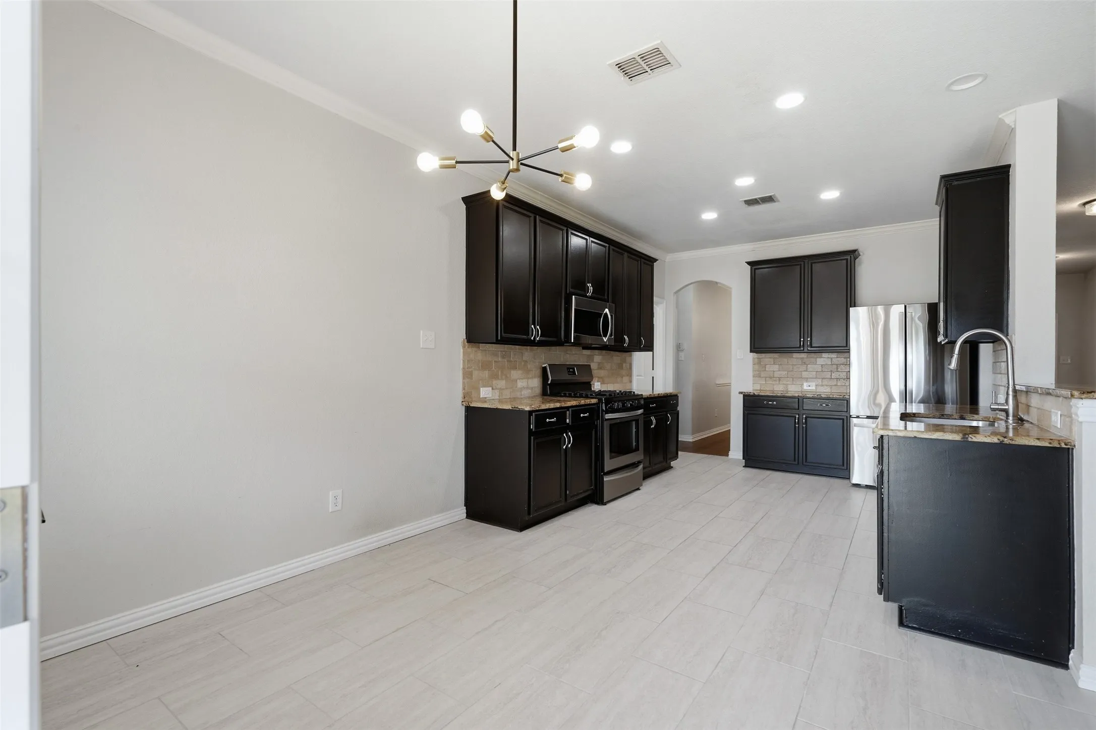Single Family Residence For Rent in Collin County , 404 Tarpan Trail, Celina, Texas 75009, 5 Bedroom, 4 Bathroom, 2 Garage spaces, 2,852 Sqft, built in 2005, mls#21343653, Real Estate Agent in Celina, Homes For Rent in Collin county, Homes For Rent in Celina, Realtor in Celina Texas, Real Estate Brokerage Independent Realty Texas, Luminita Cordes Realtor